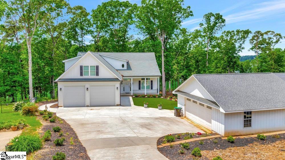401 Broadwater Circle