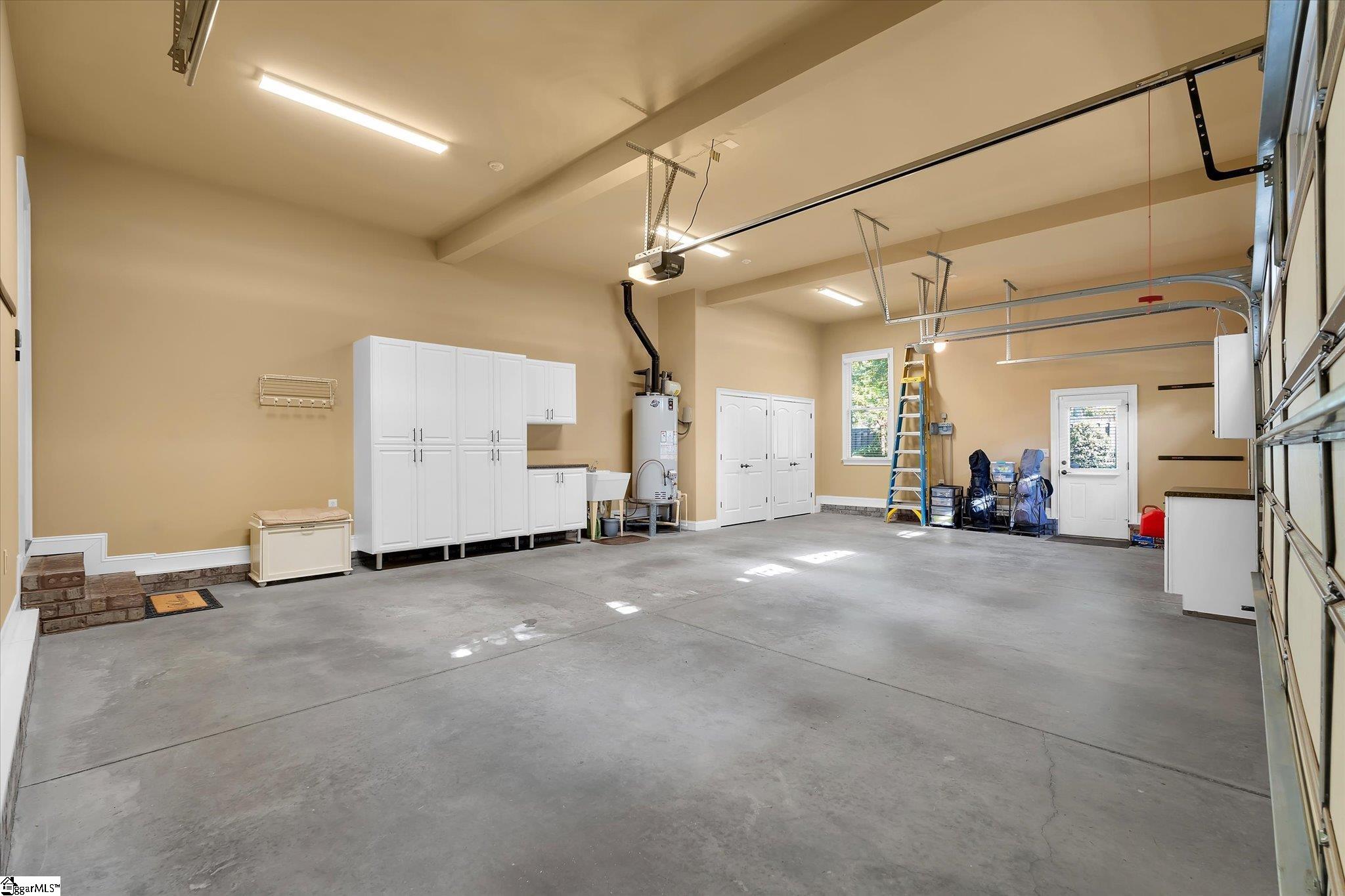 10 Travertine Court
