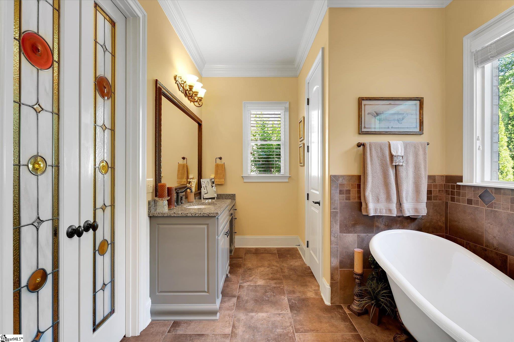 10 Travertine Court
