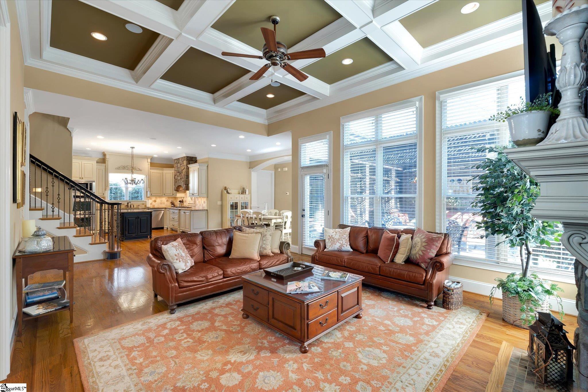 10 Travertine Court