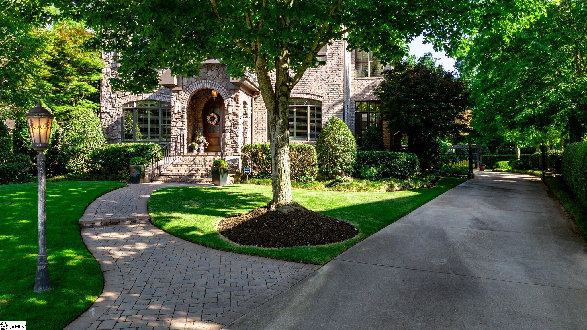 10 Travertine Court
