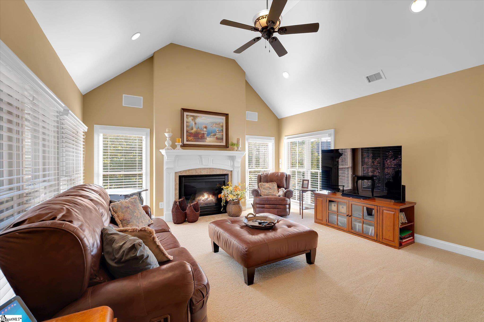 10 Travertine Court
