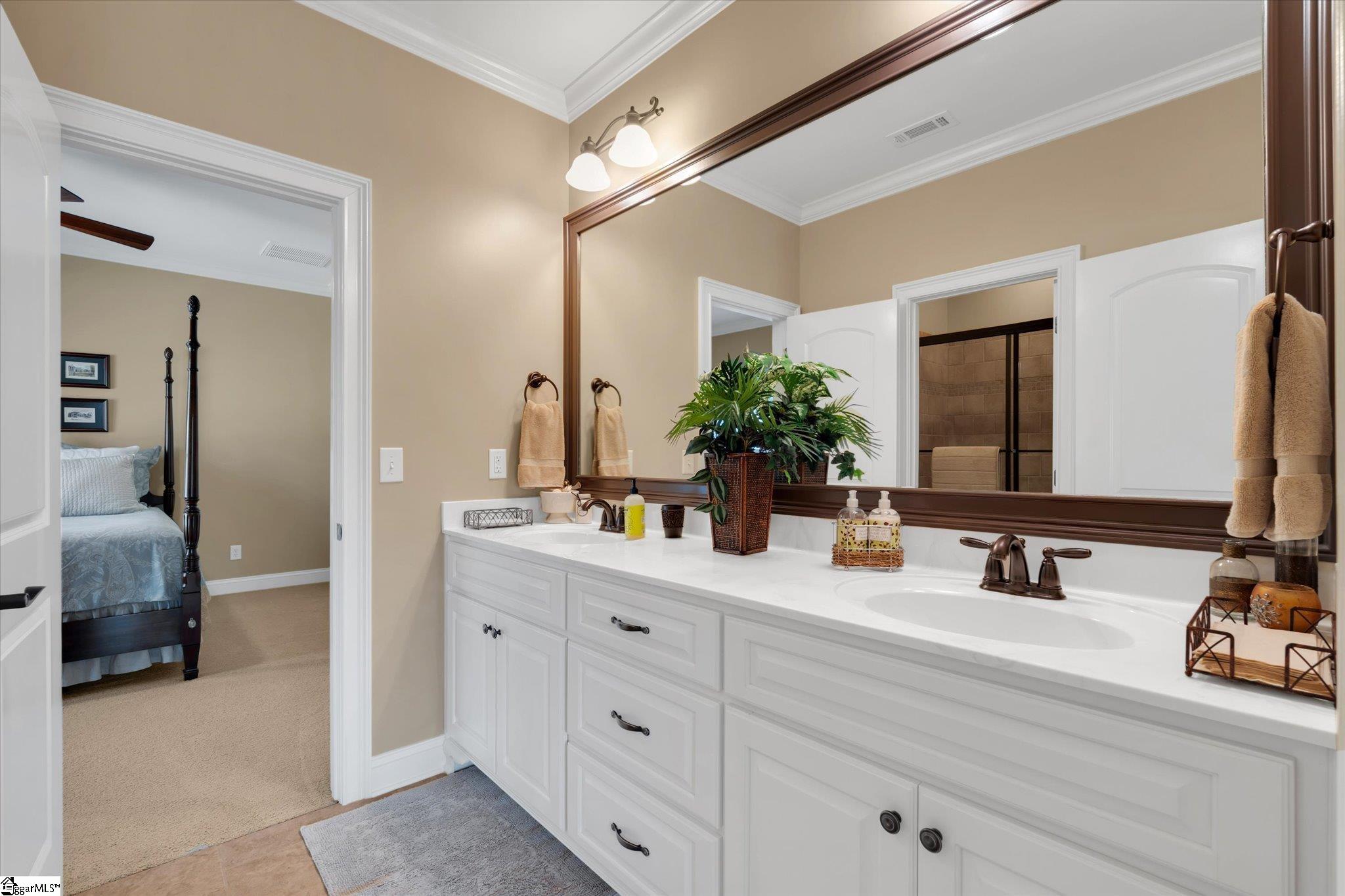10 Travertine Court
