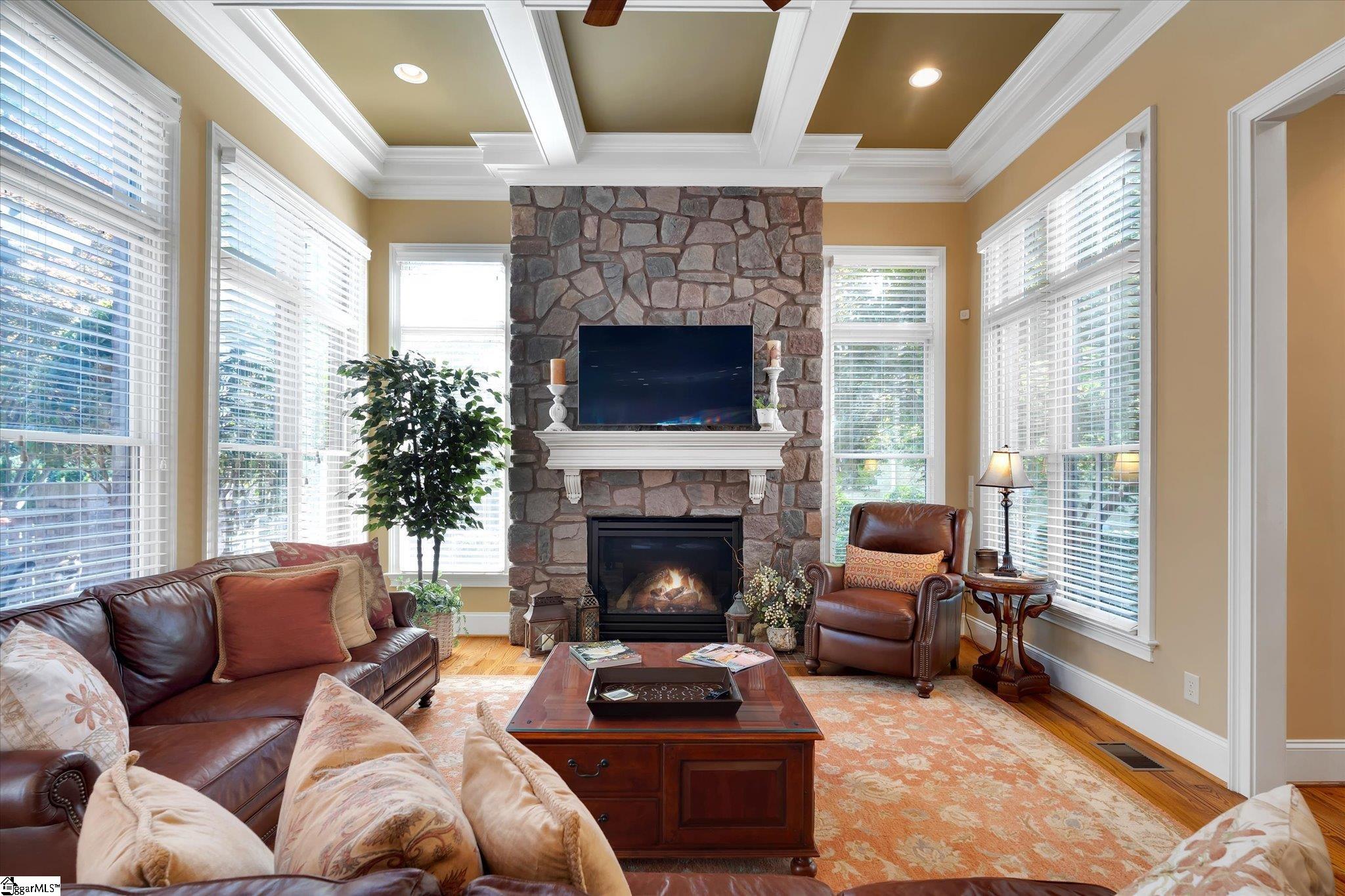 10 Travertine Court