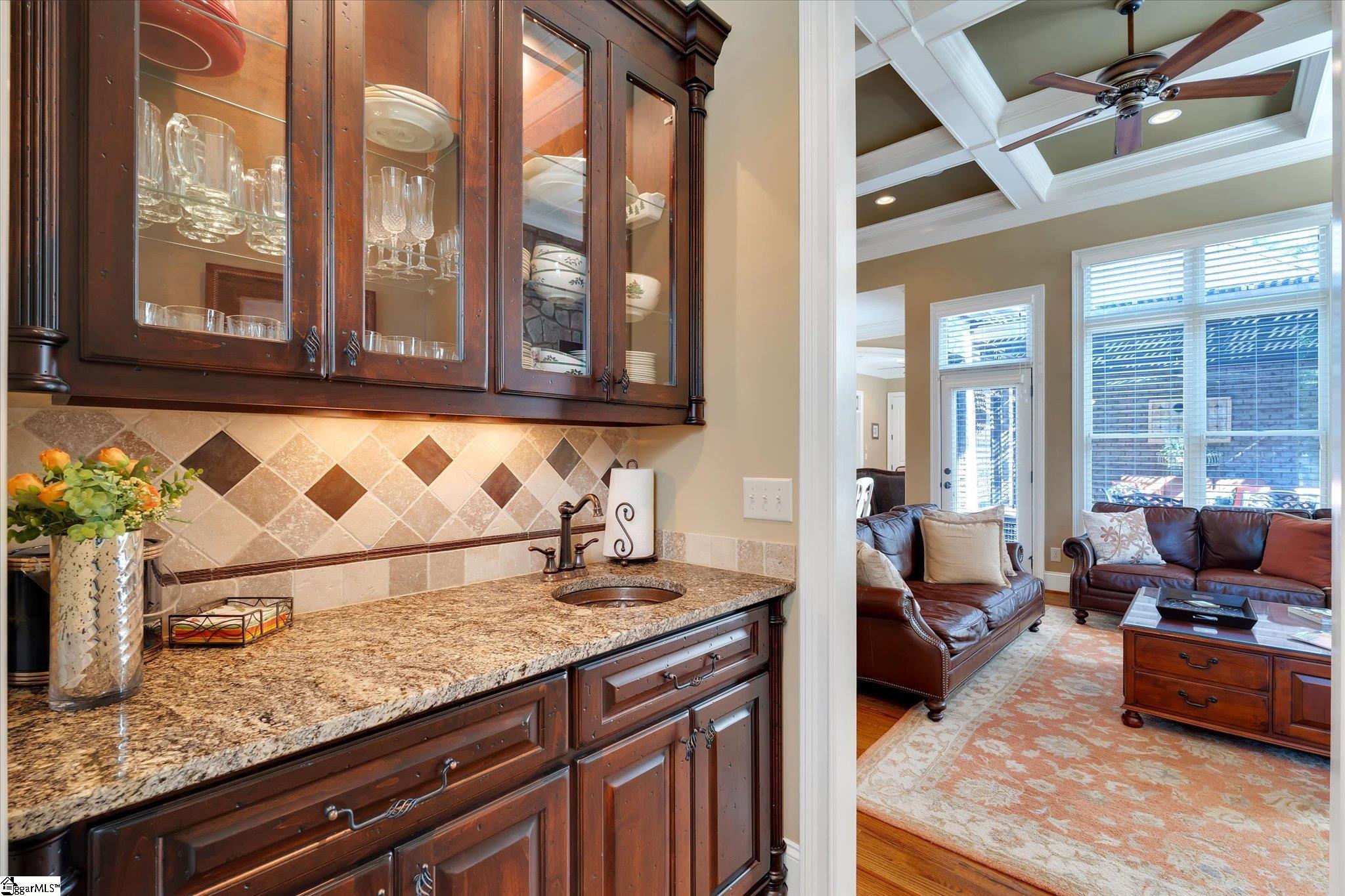 10 Travertine Court