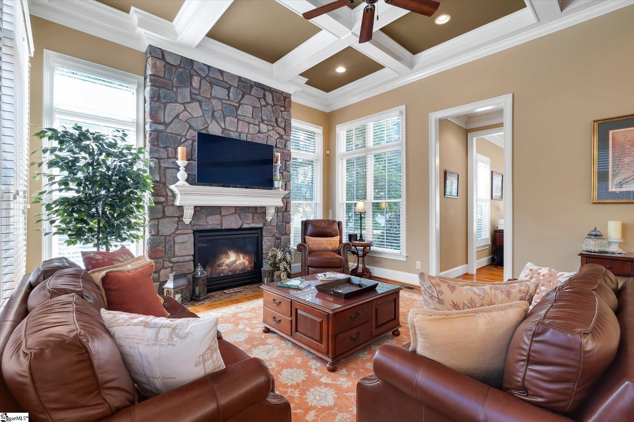 10 Travertine Court