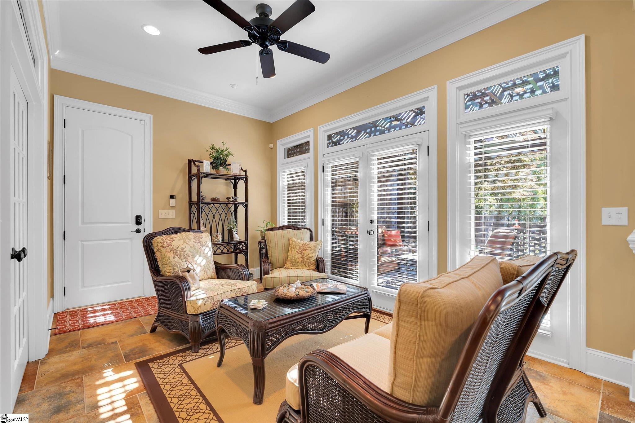 10 Travertine Court