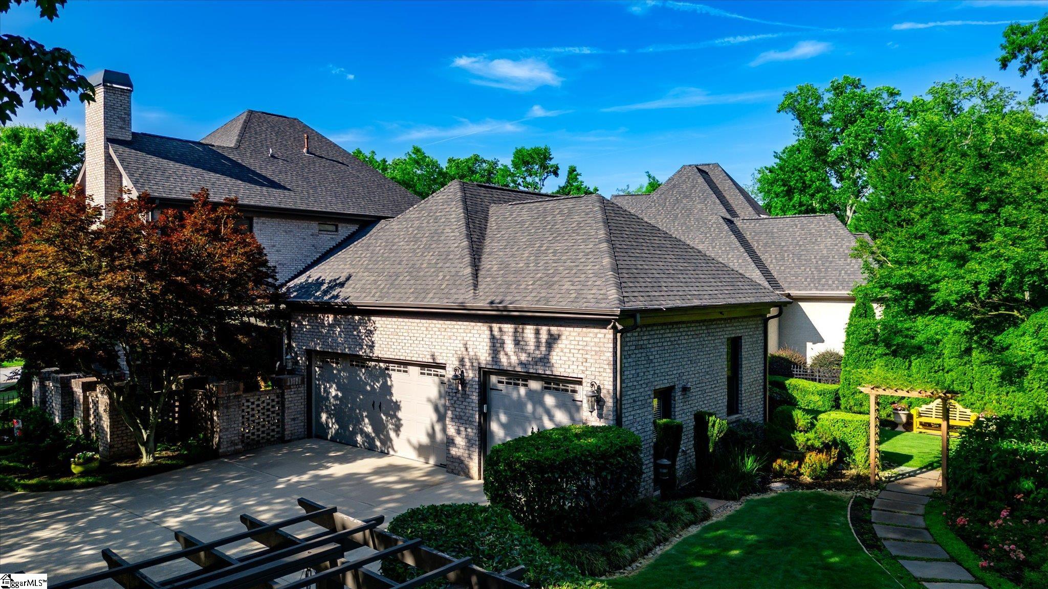10 Travertine Court