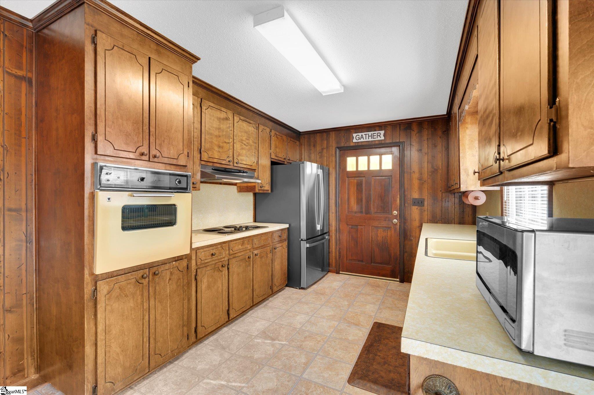 2114 Karen Lane