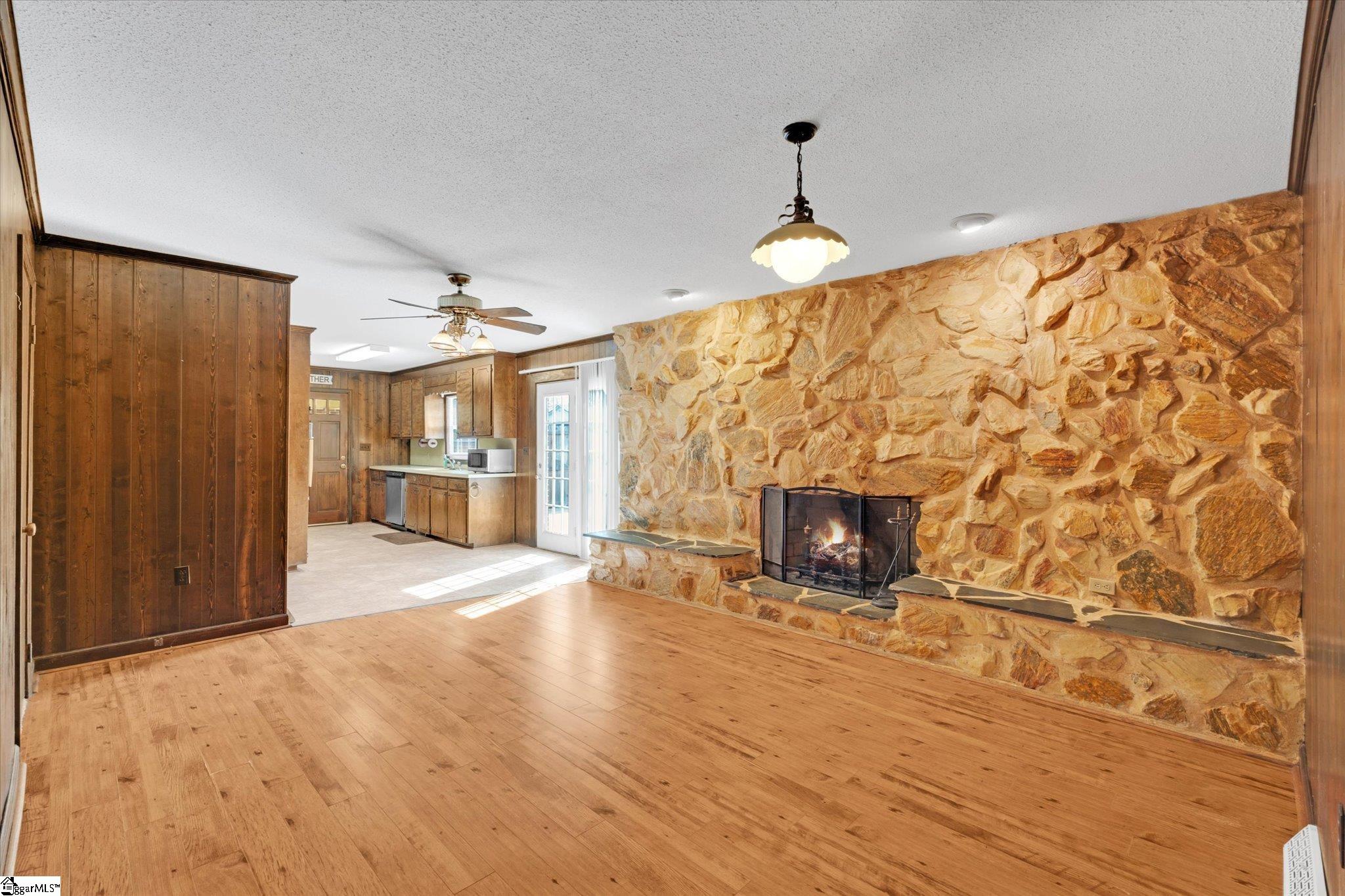 2114 Karen Lane