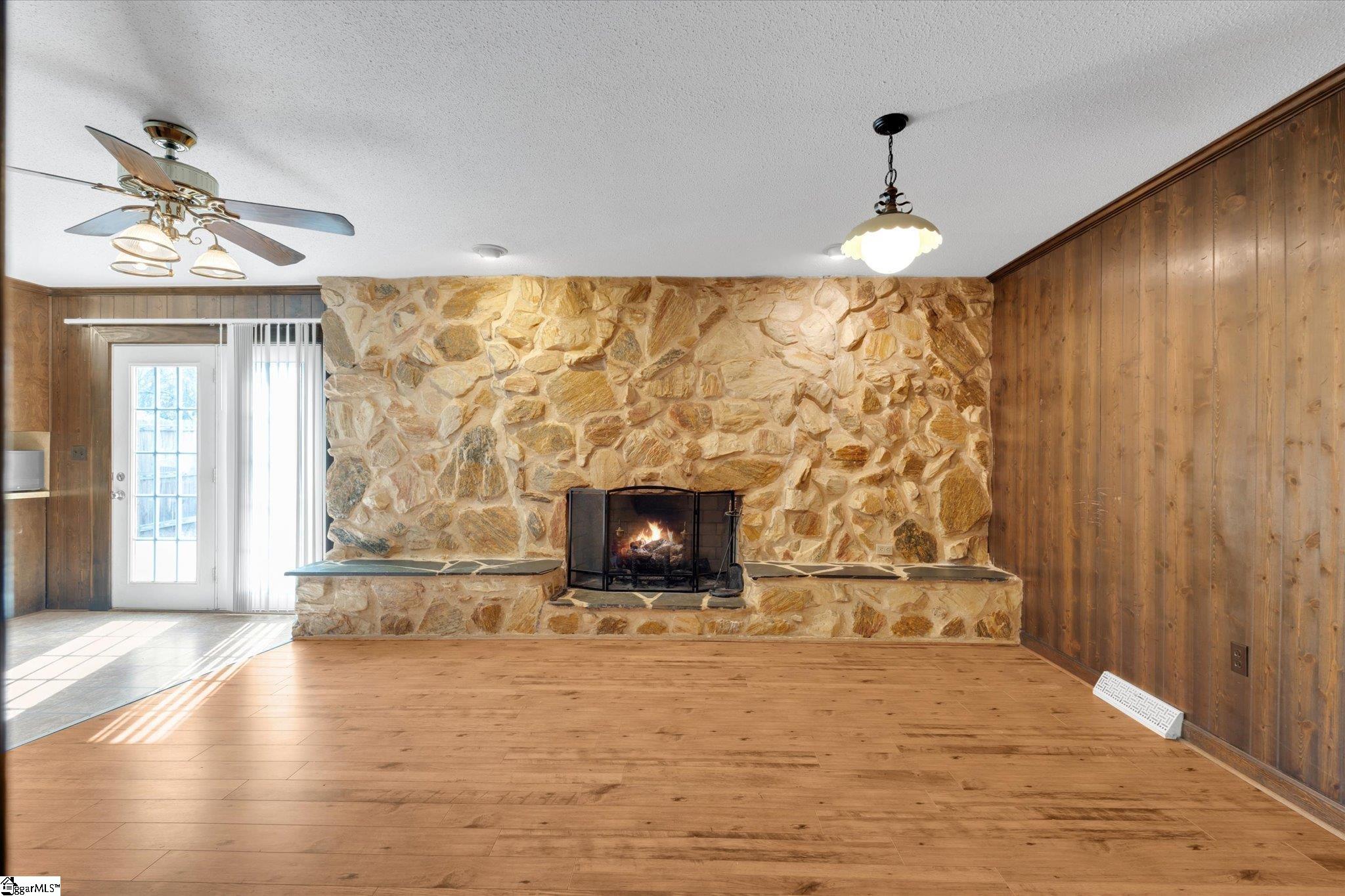 2114 Karen Lane