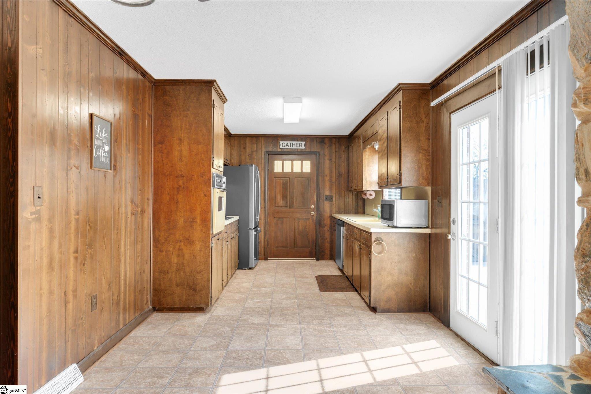 2114 Karen Lane