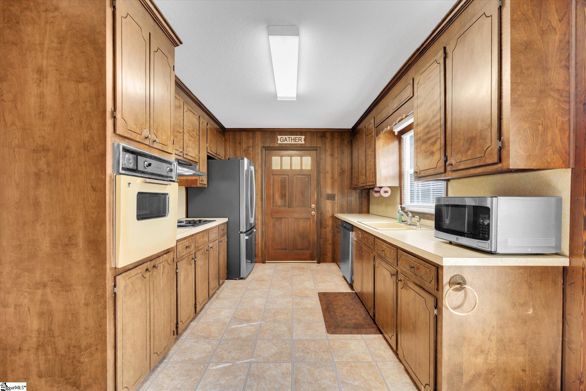 2114 Karen Lane
