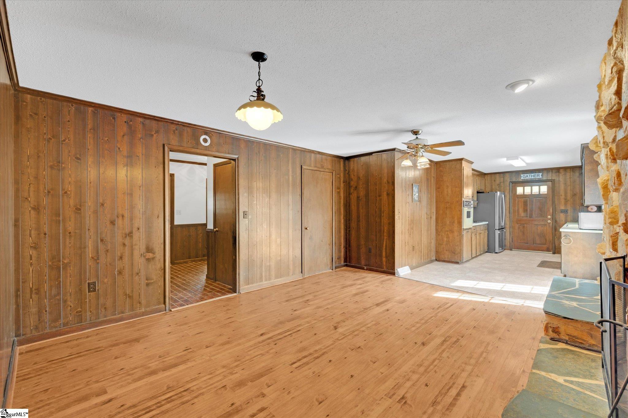 2114 Karen Lane