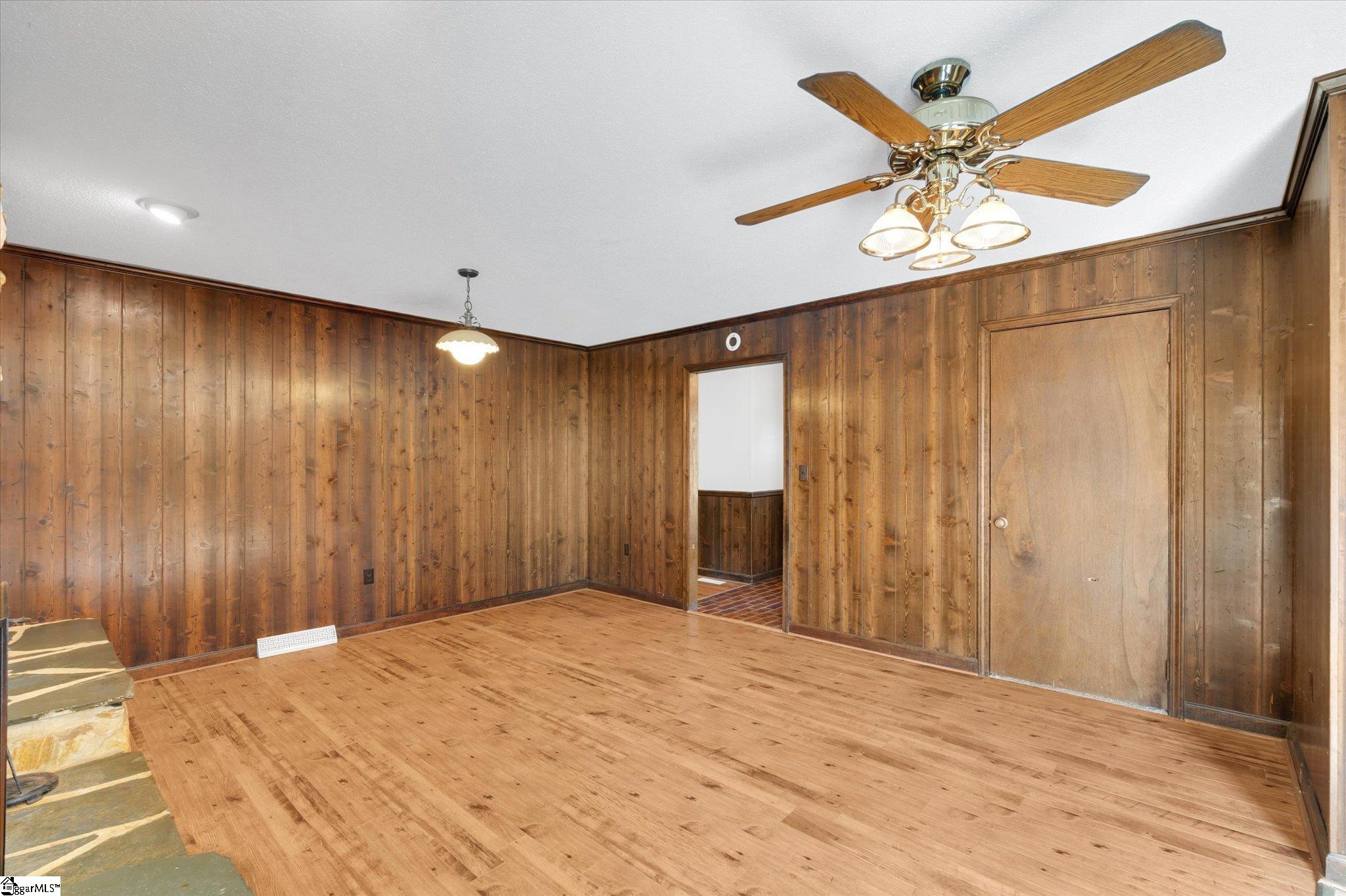 2114 Karen Lane