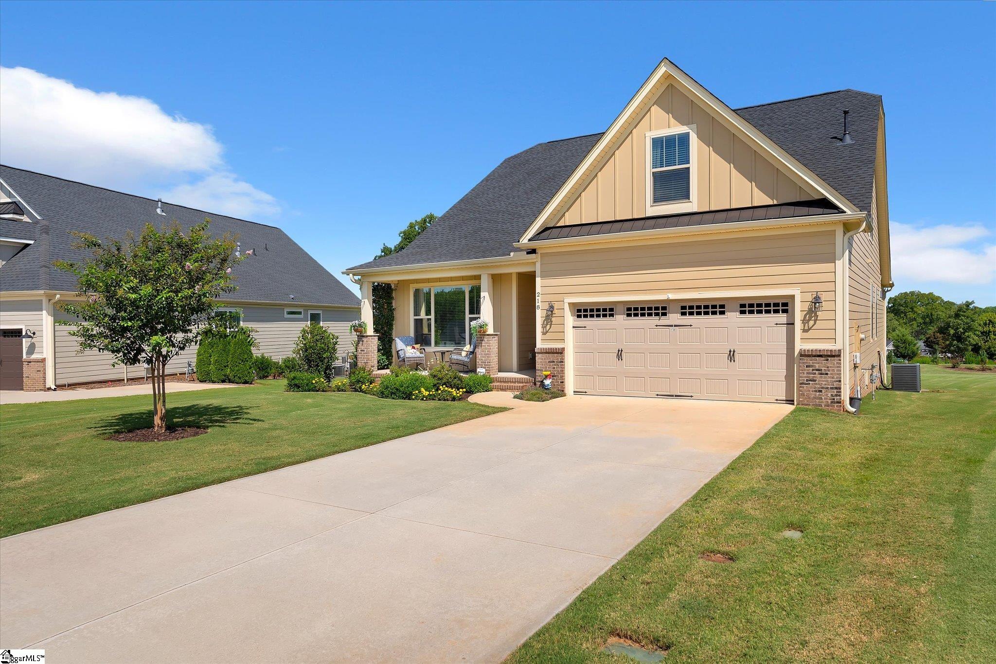 218 Montview Circle