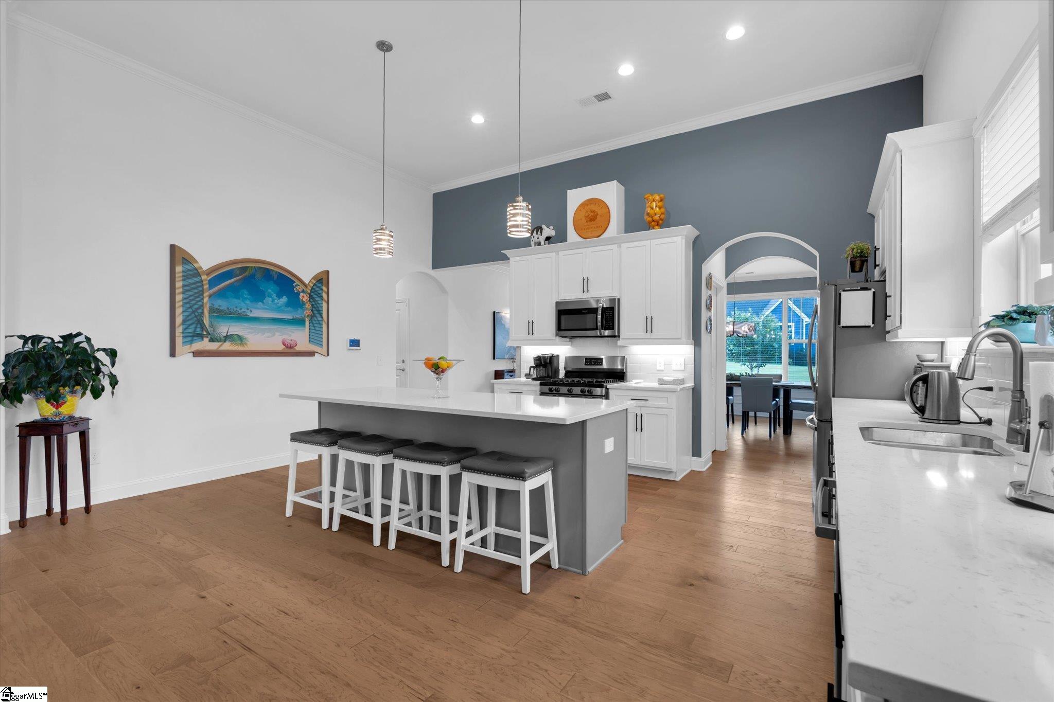 218 Montview Circle