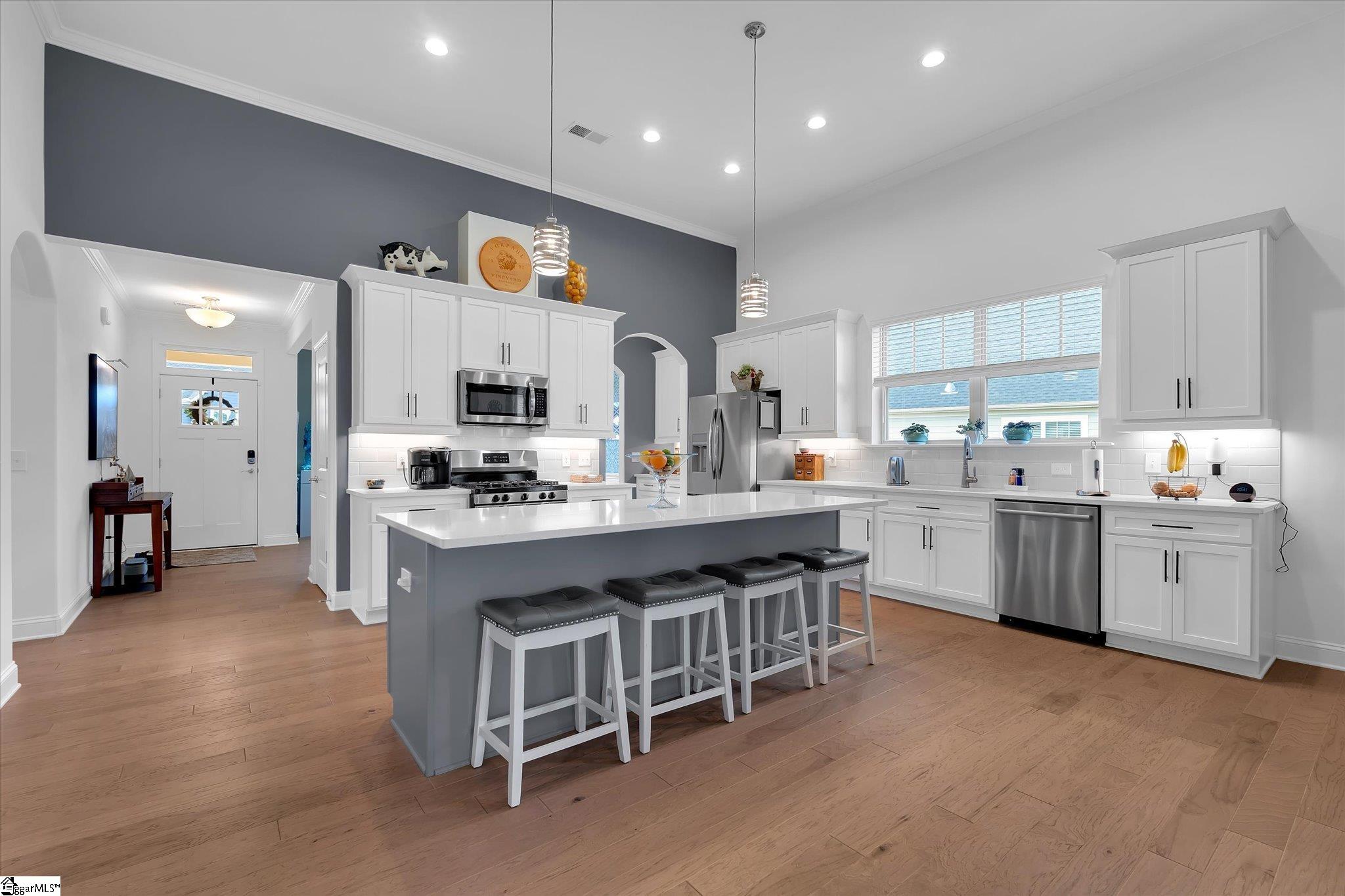 218 Montview Circle