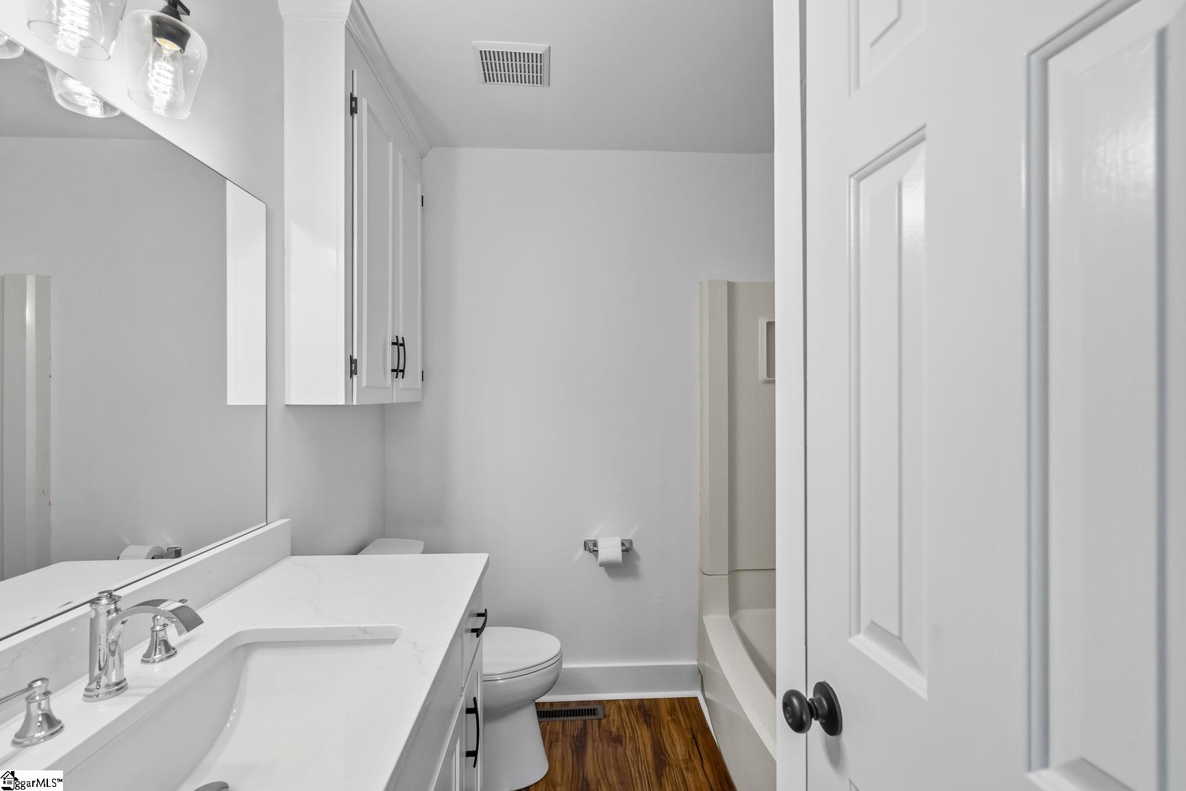 208 Williamsburg Road