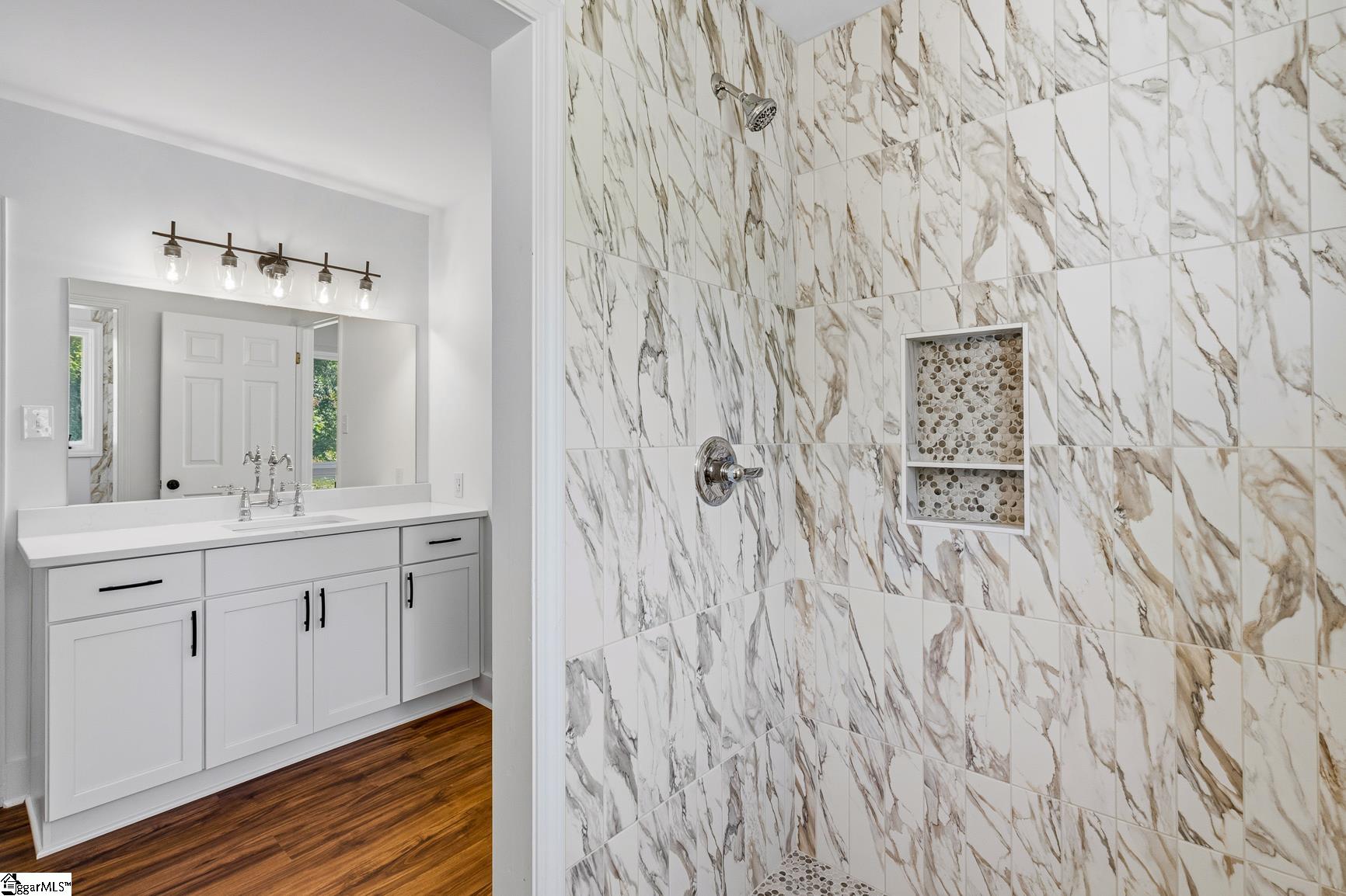 208 Williamsburg Road