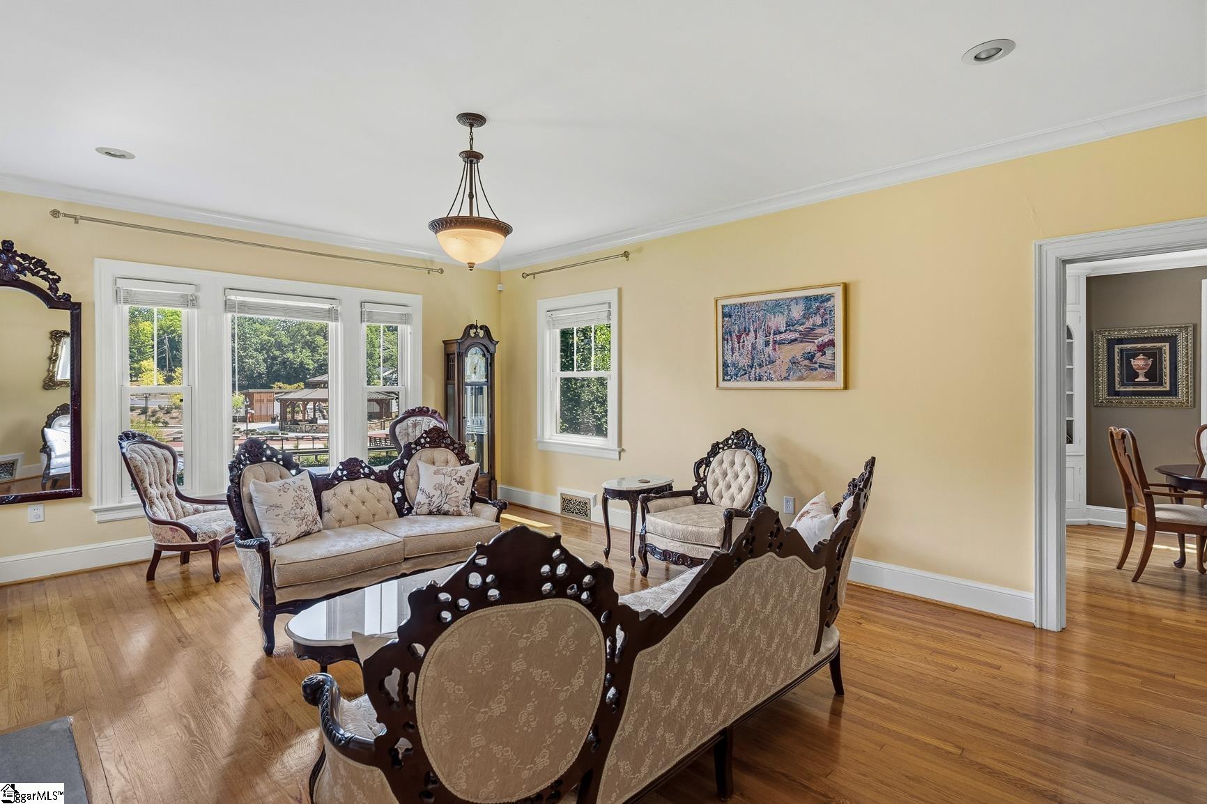 1819 Club Drive