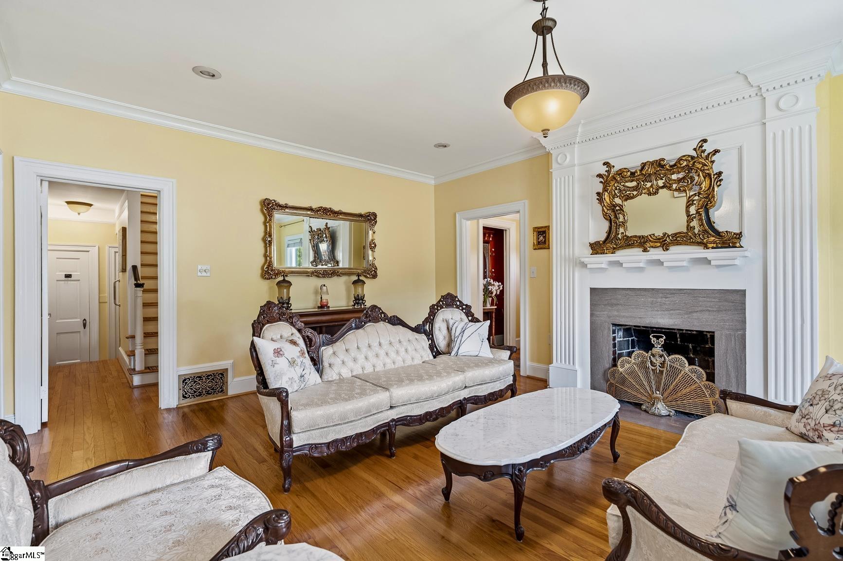1819 Club Drive