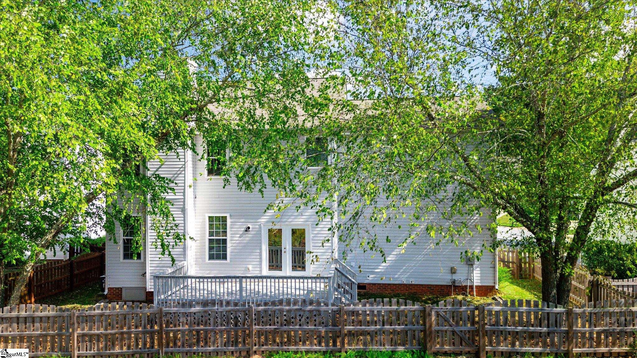 412 Woodruff Lake Way