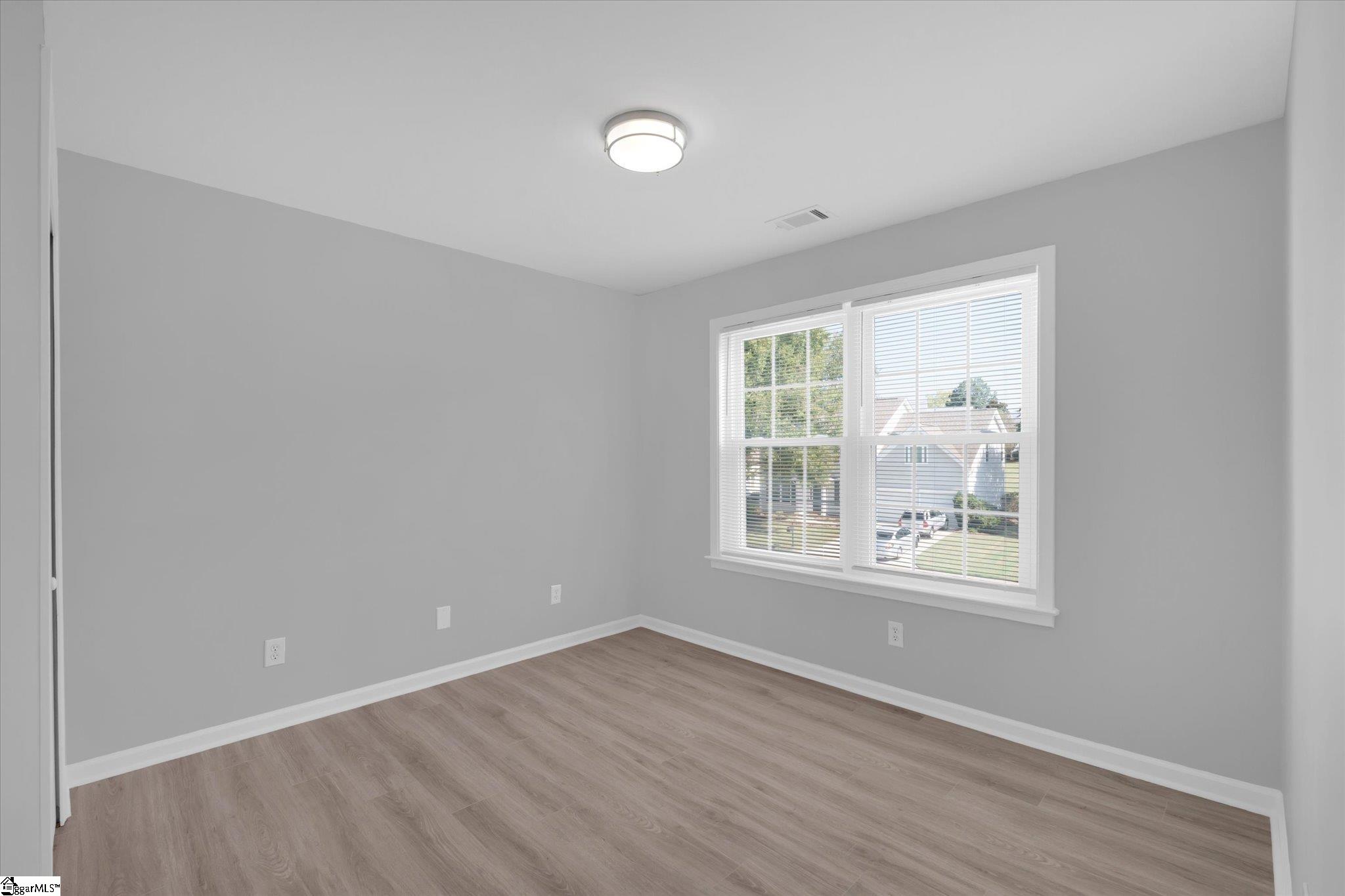 412 Woodruff Lake Way