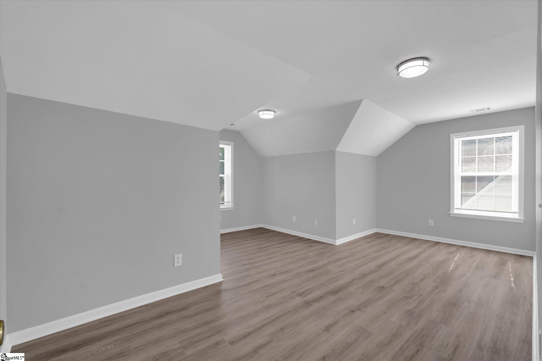 412 Woodruff Lake Way
