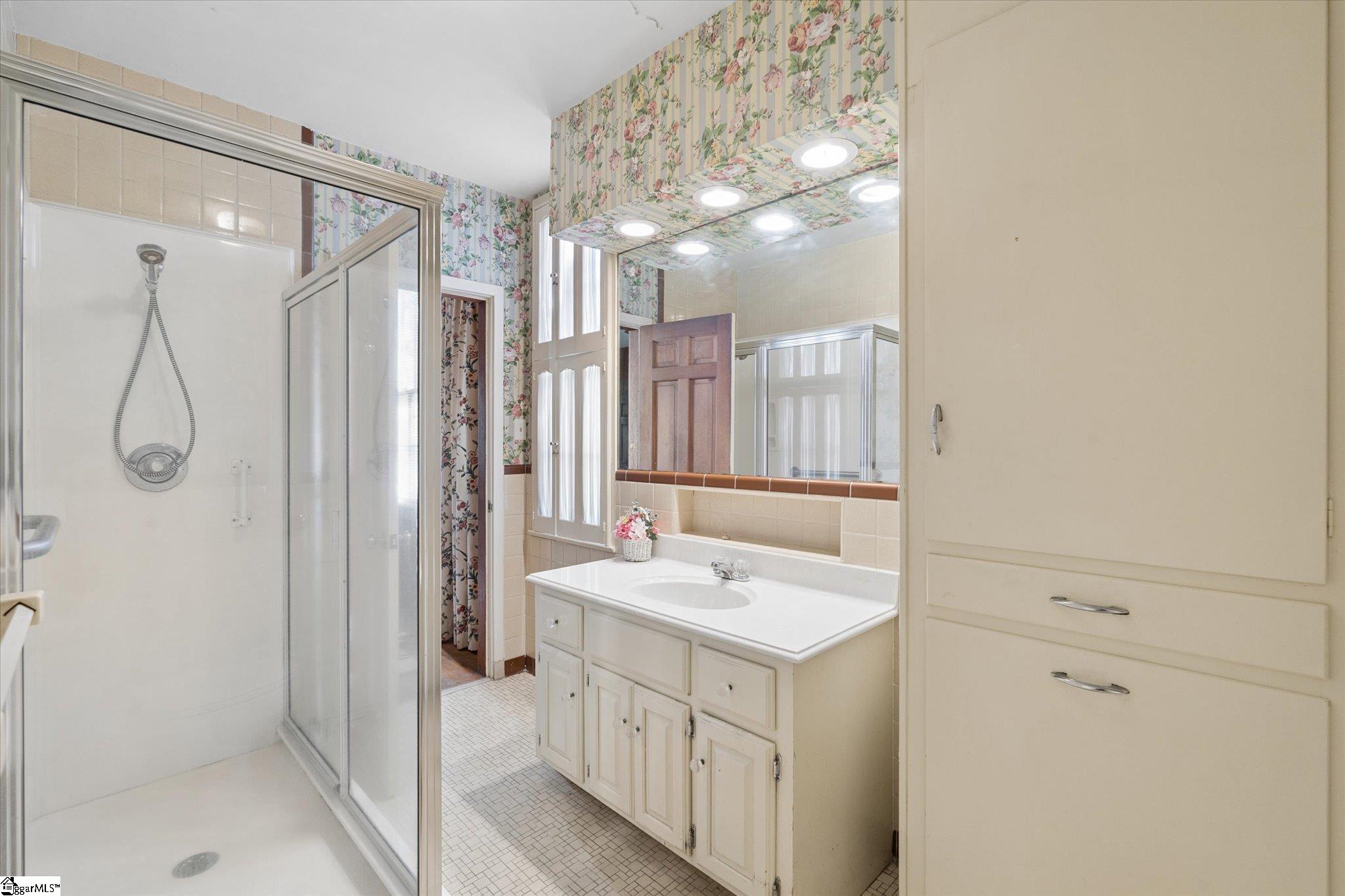 1806 Lindale Road