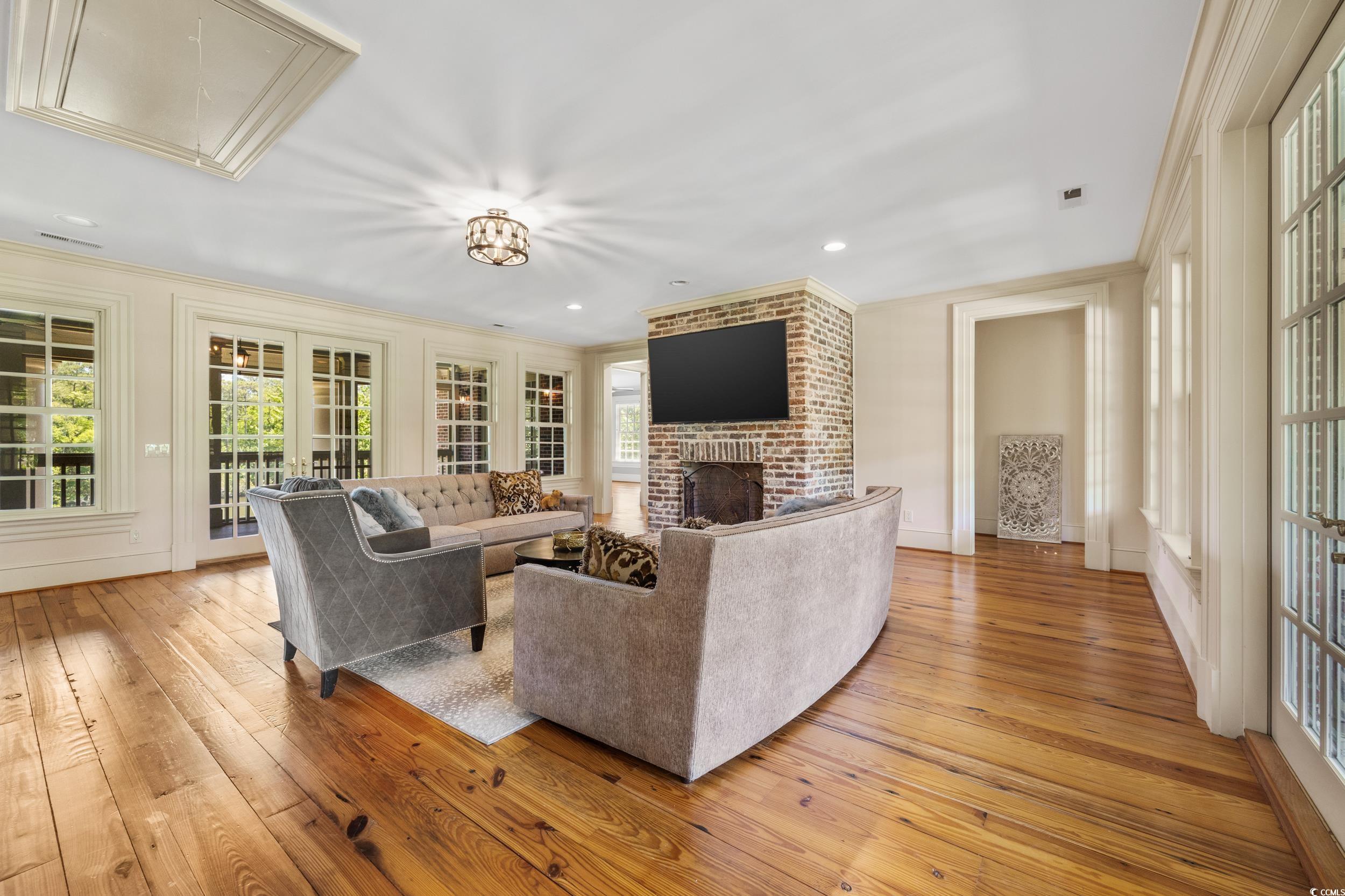 9502 Lake Dr.