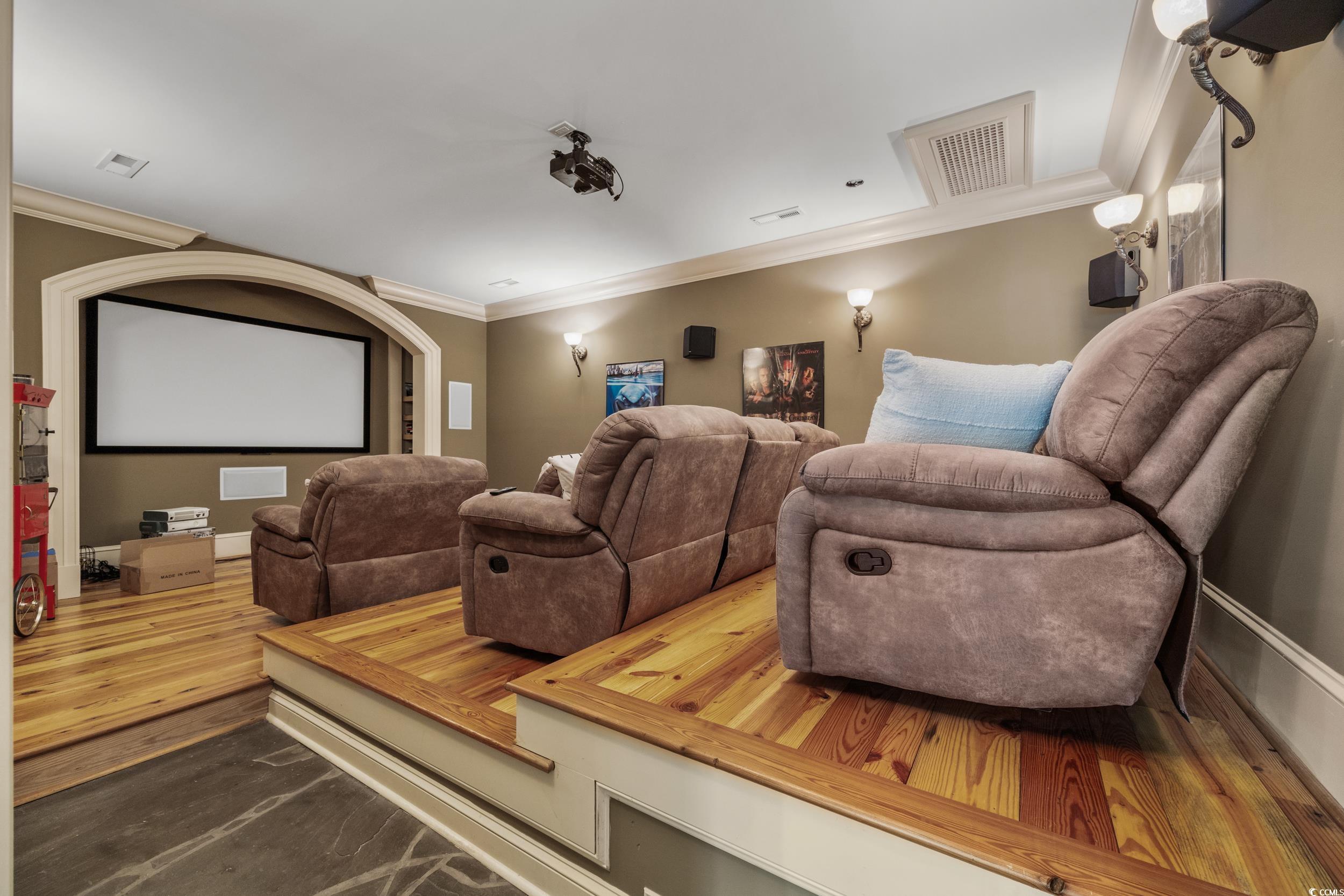 9502 Lake Dr.
