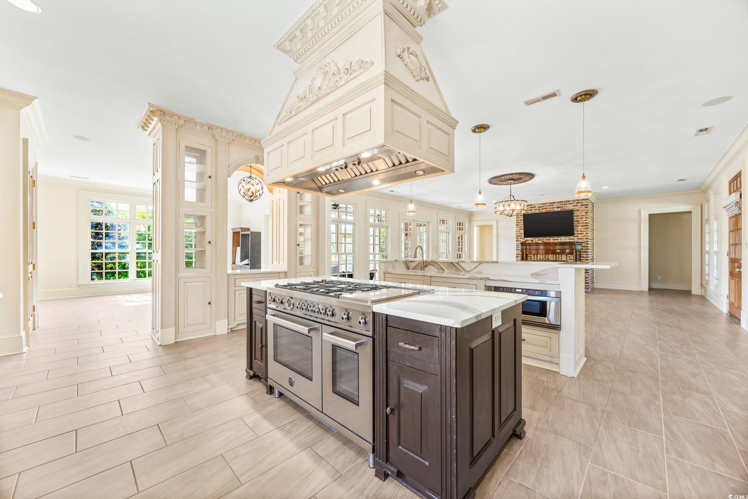 9502 Lake Dr.