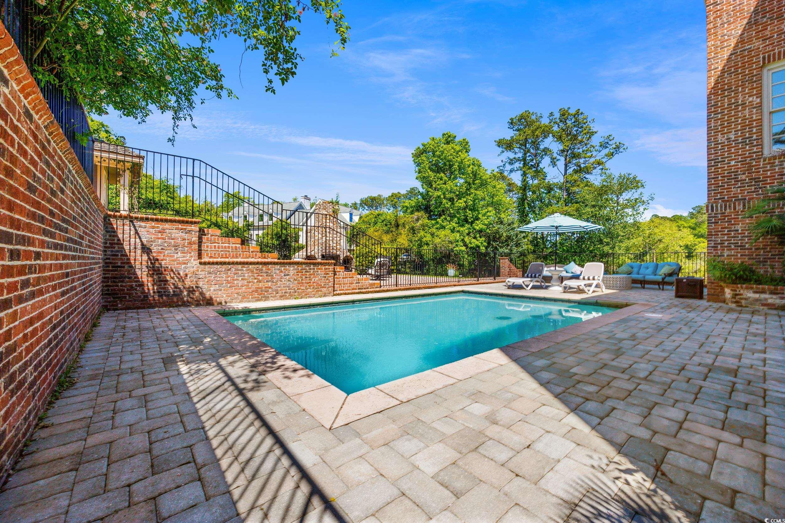 9502 Lake Dr.