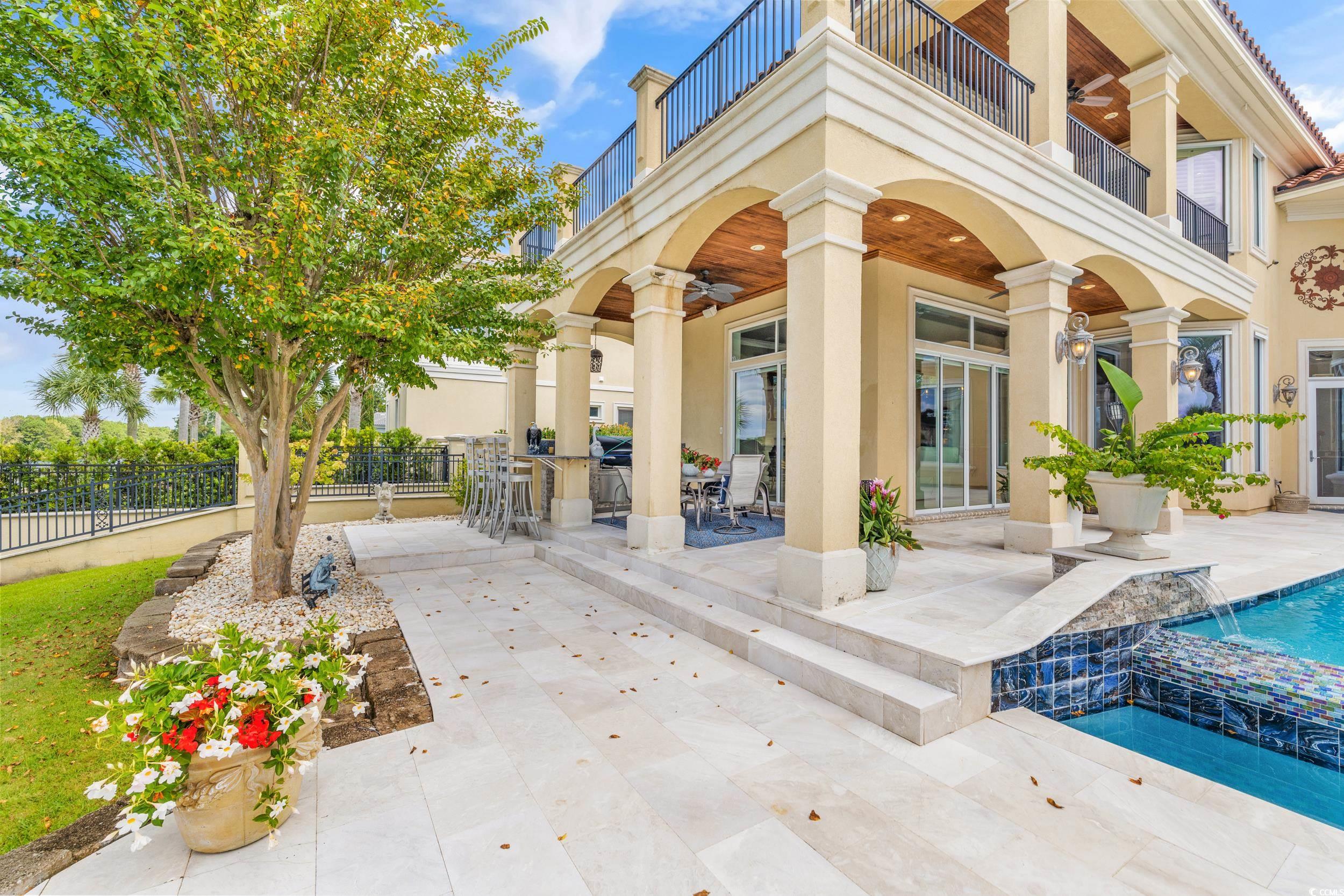 9285 Marina Pkwy.