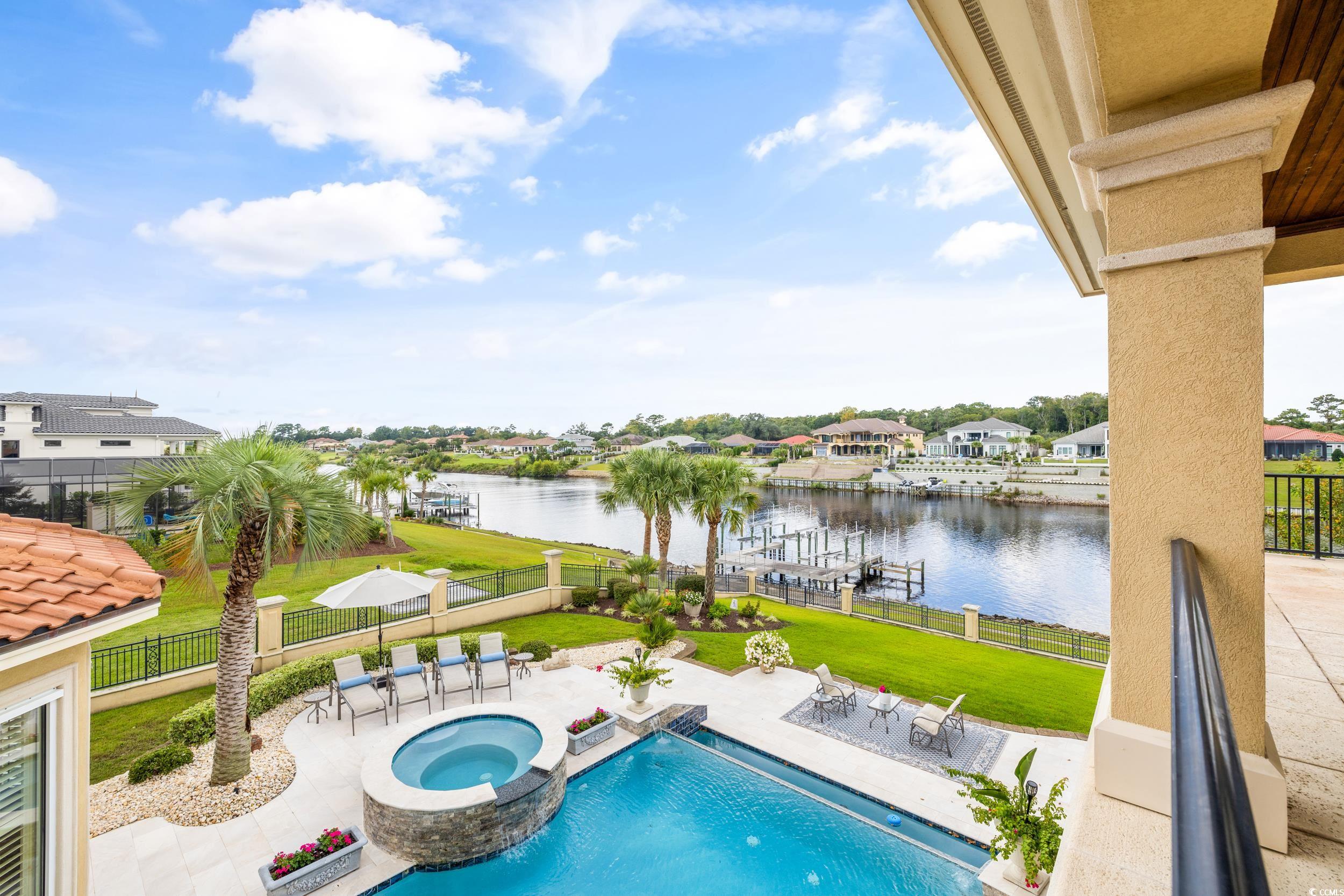 9285 Marina Pkwy.