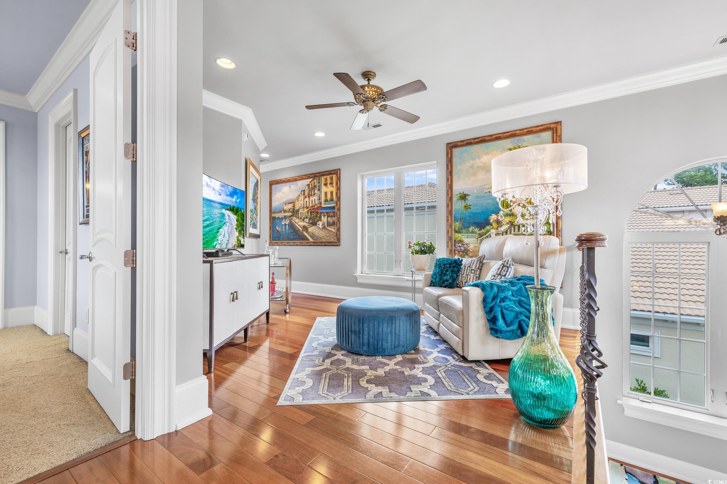 9285 Marina Pkwy.