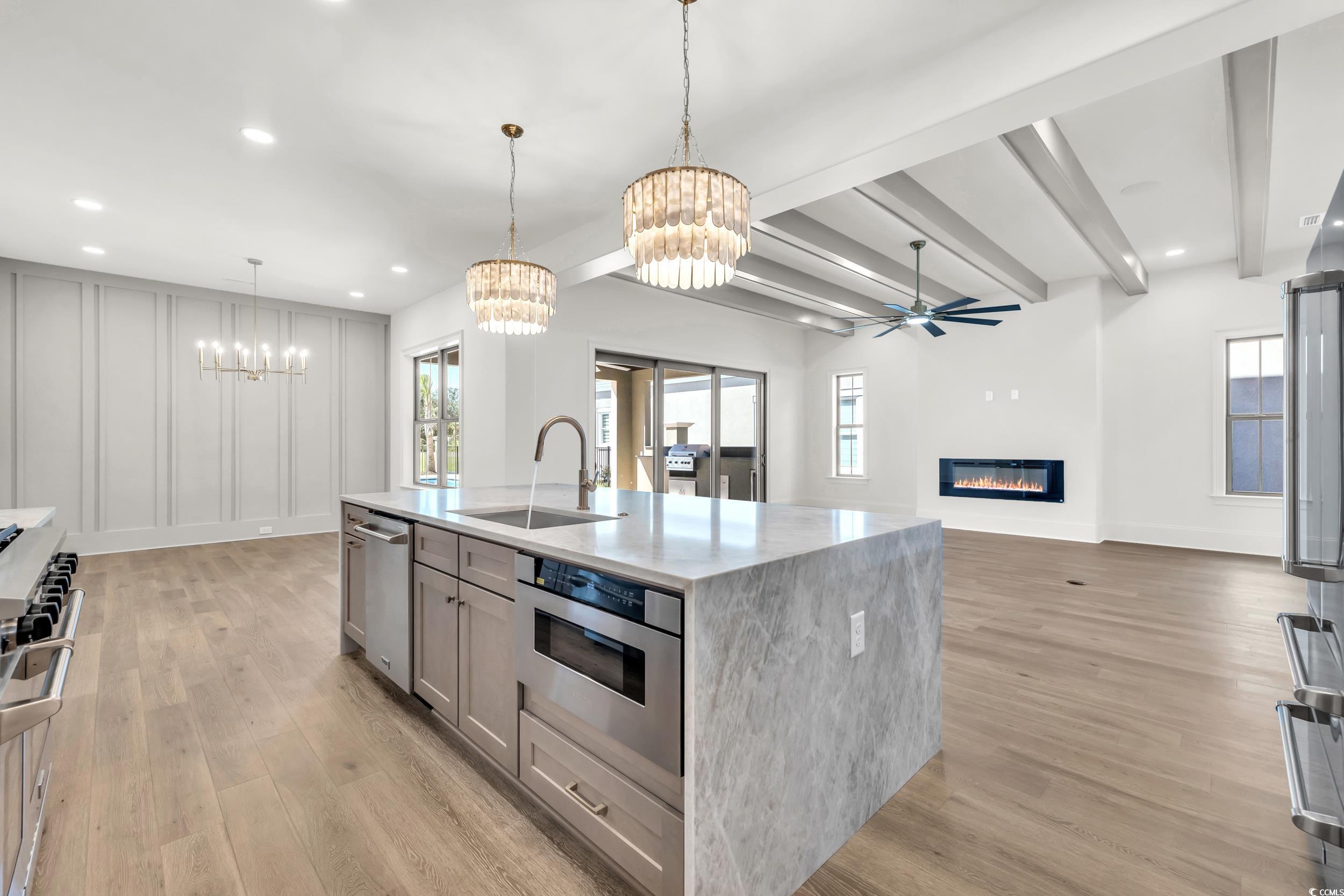 813 Bluffview Dr.