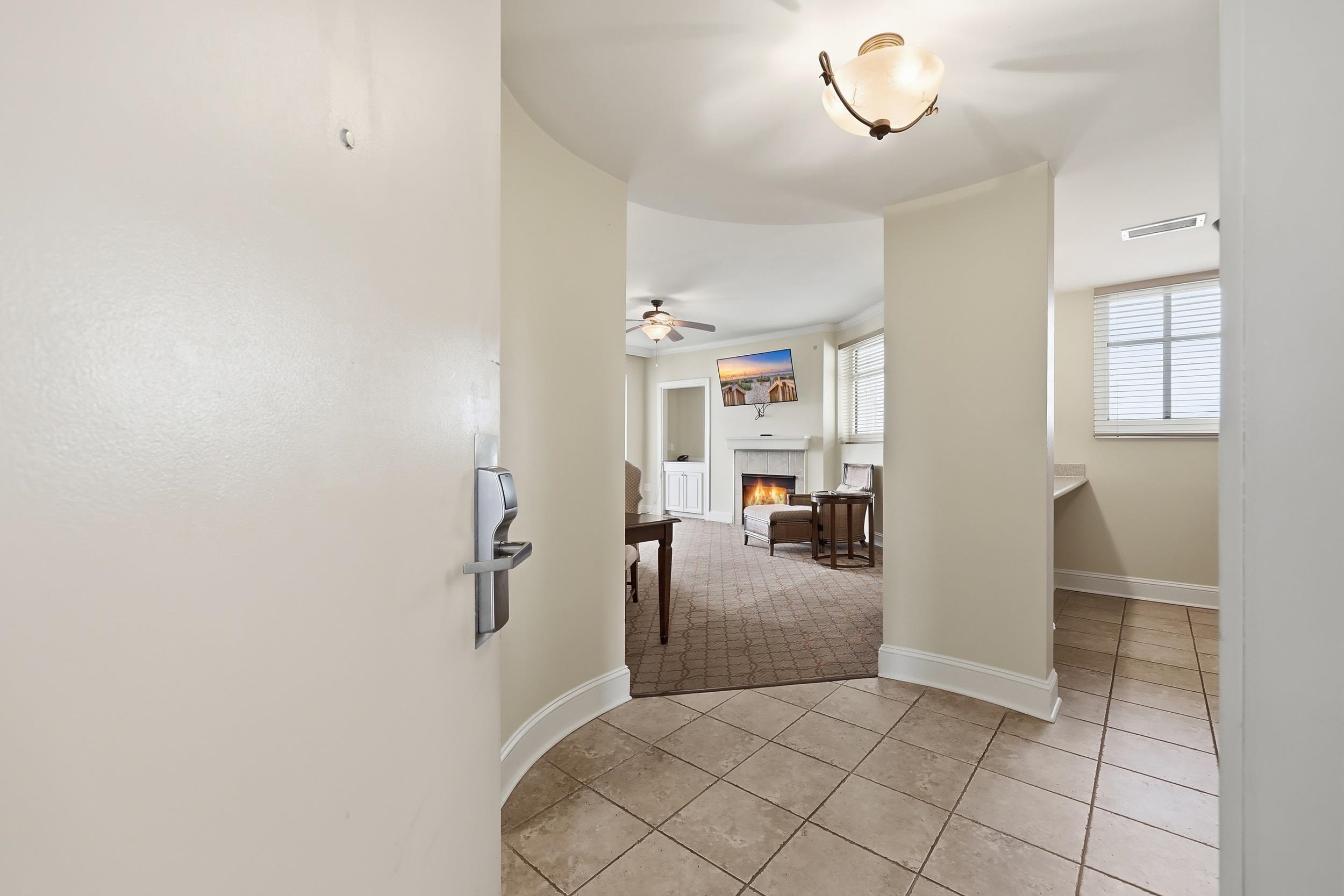 8121 Amalfi Pl. Unit: 4-404