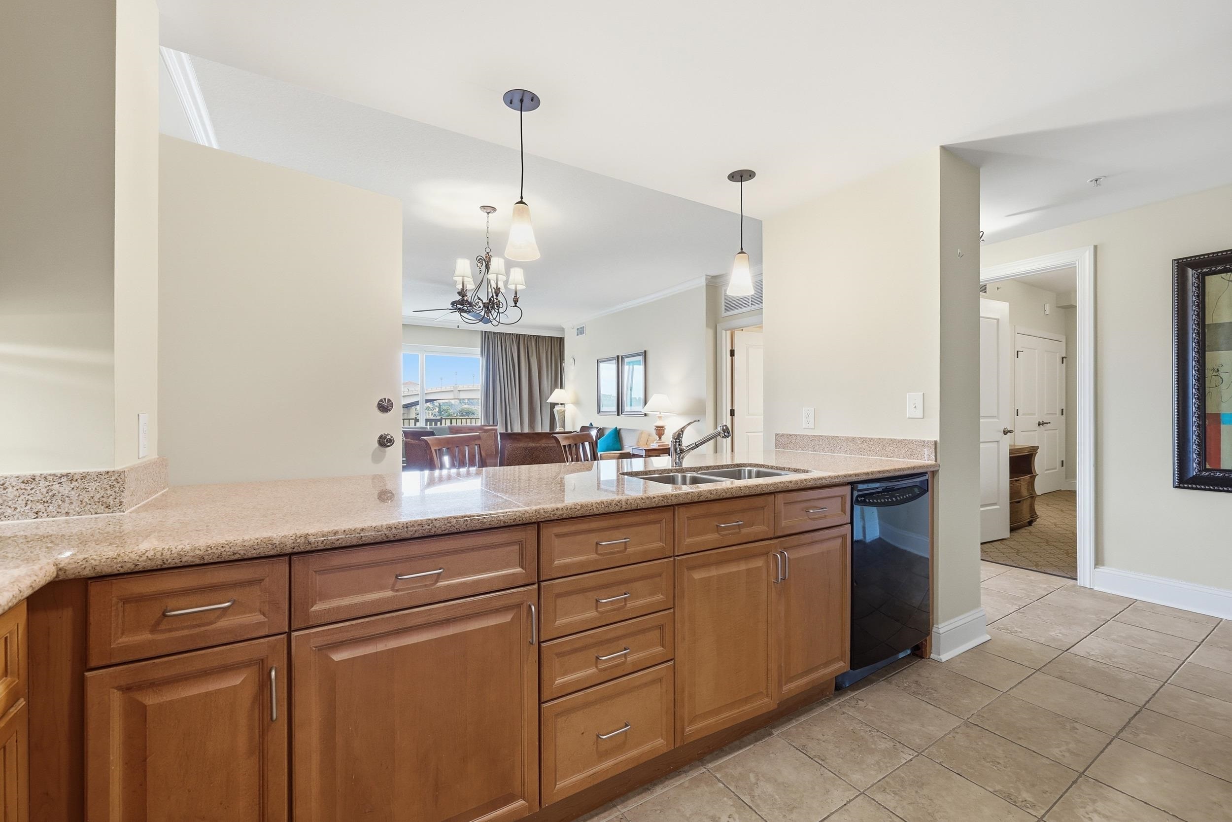 8121 Amalfi Pl. Unit: 4-404