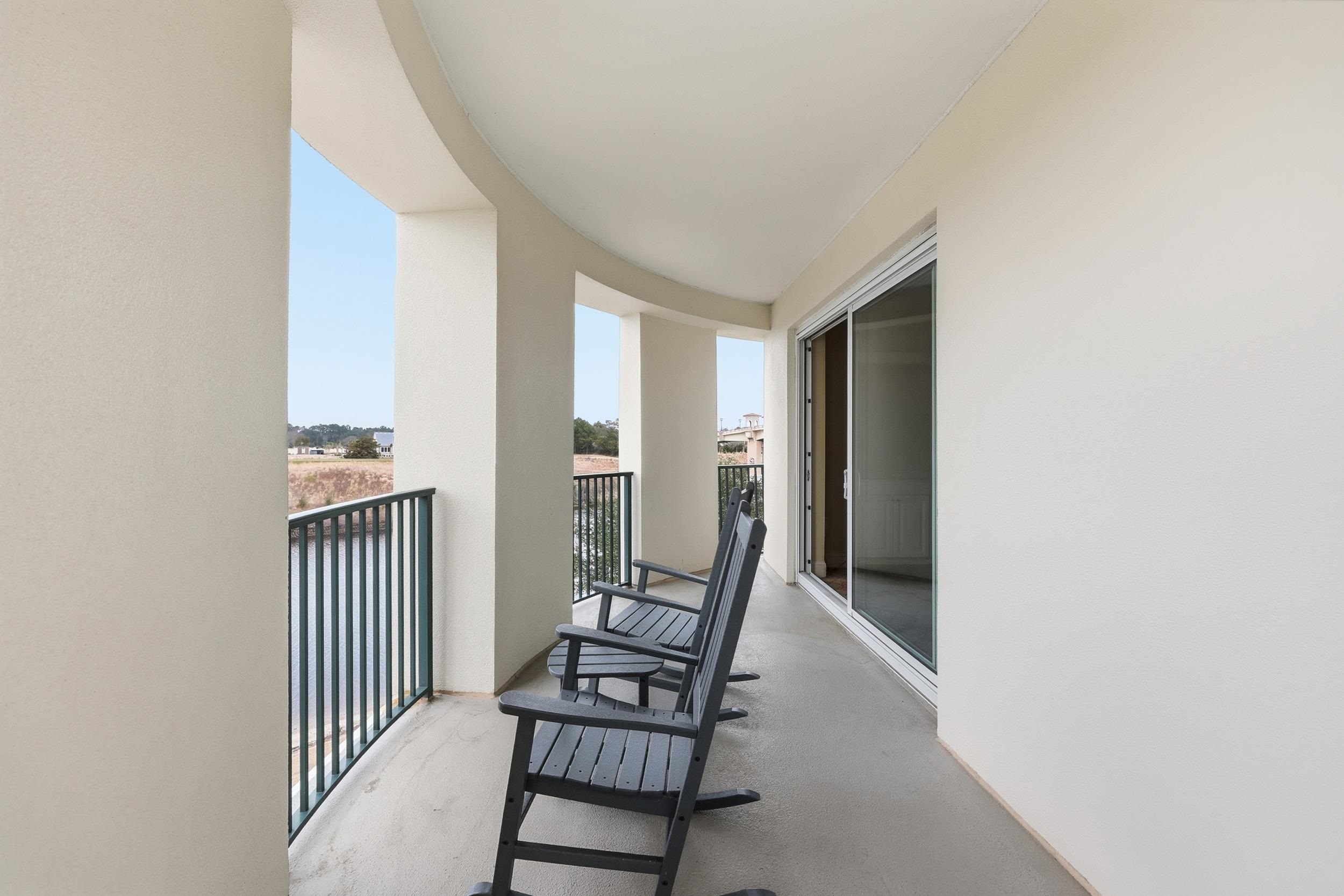 8121 Amalfi Pl. Unit: 4-404