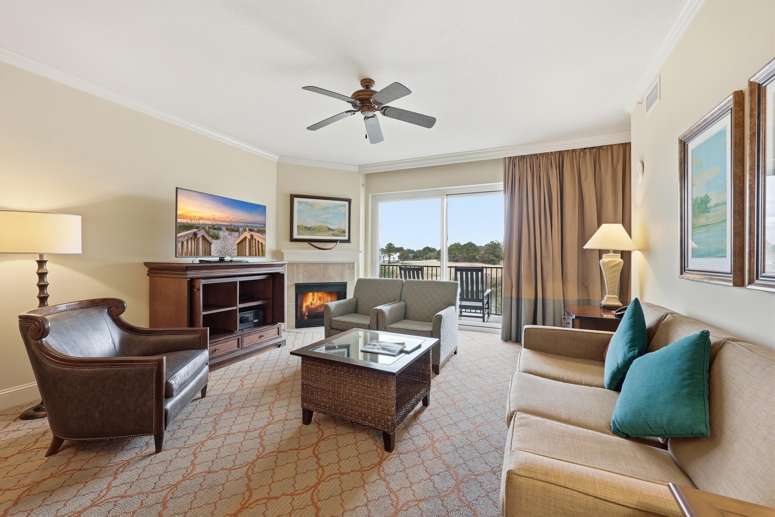 8121 Amalfi Pl. Unit: 4-404