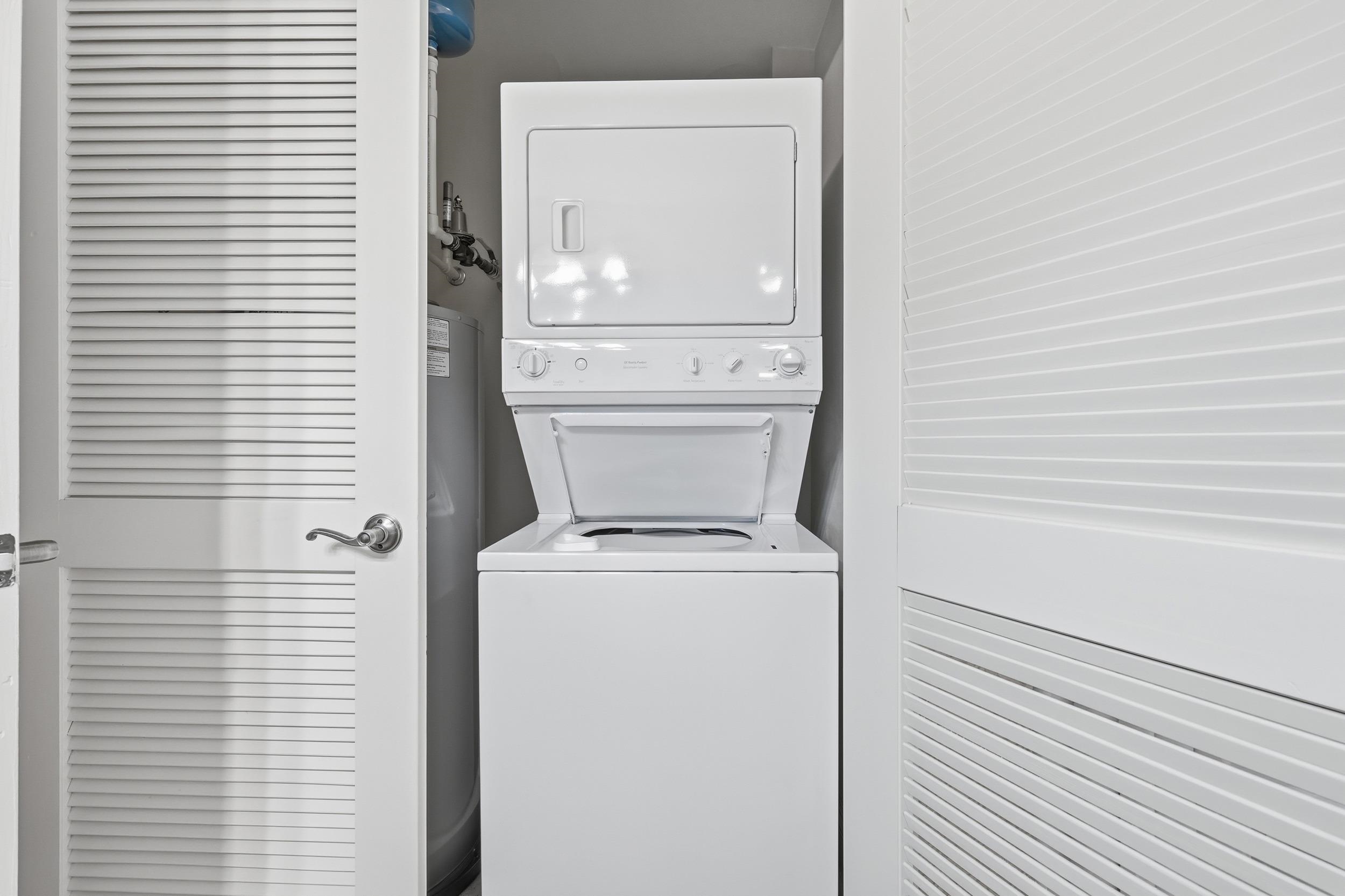 8121 Amalfi Pl. Unit: 4-404