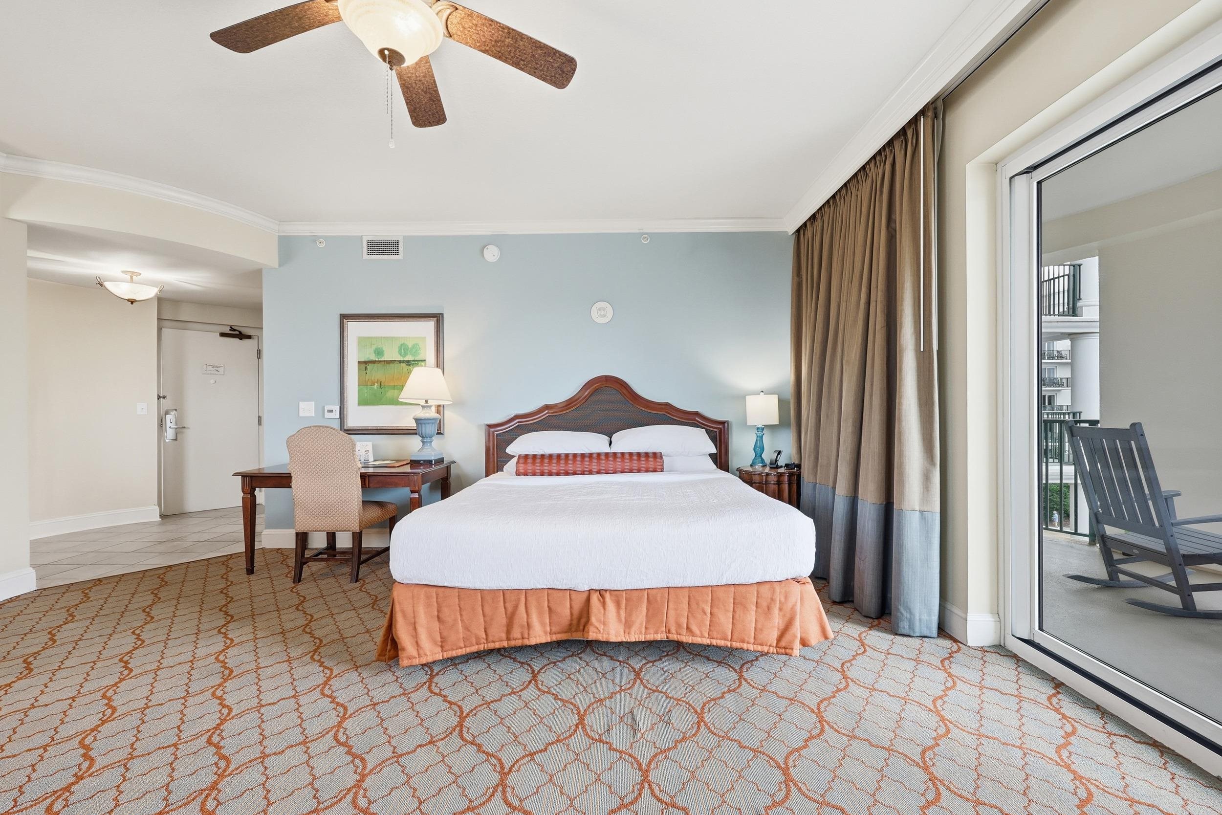 8121 Amalfi Pl. Unit: 4-404