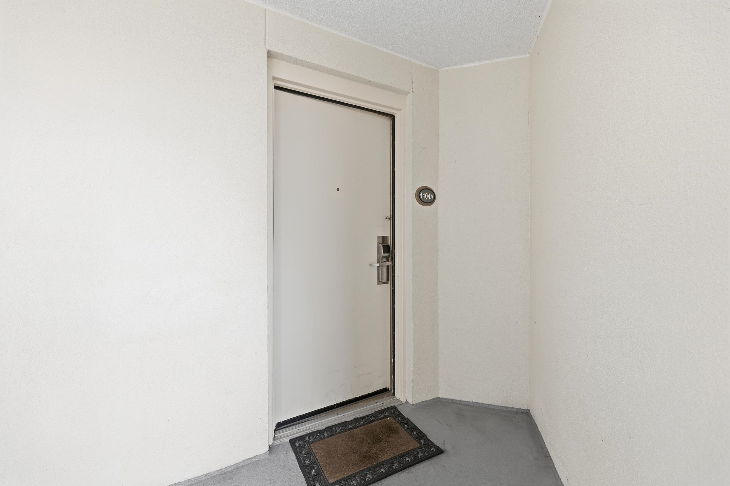 8121 Amalfi Pl. Unit: 4-404