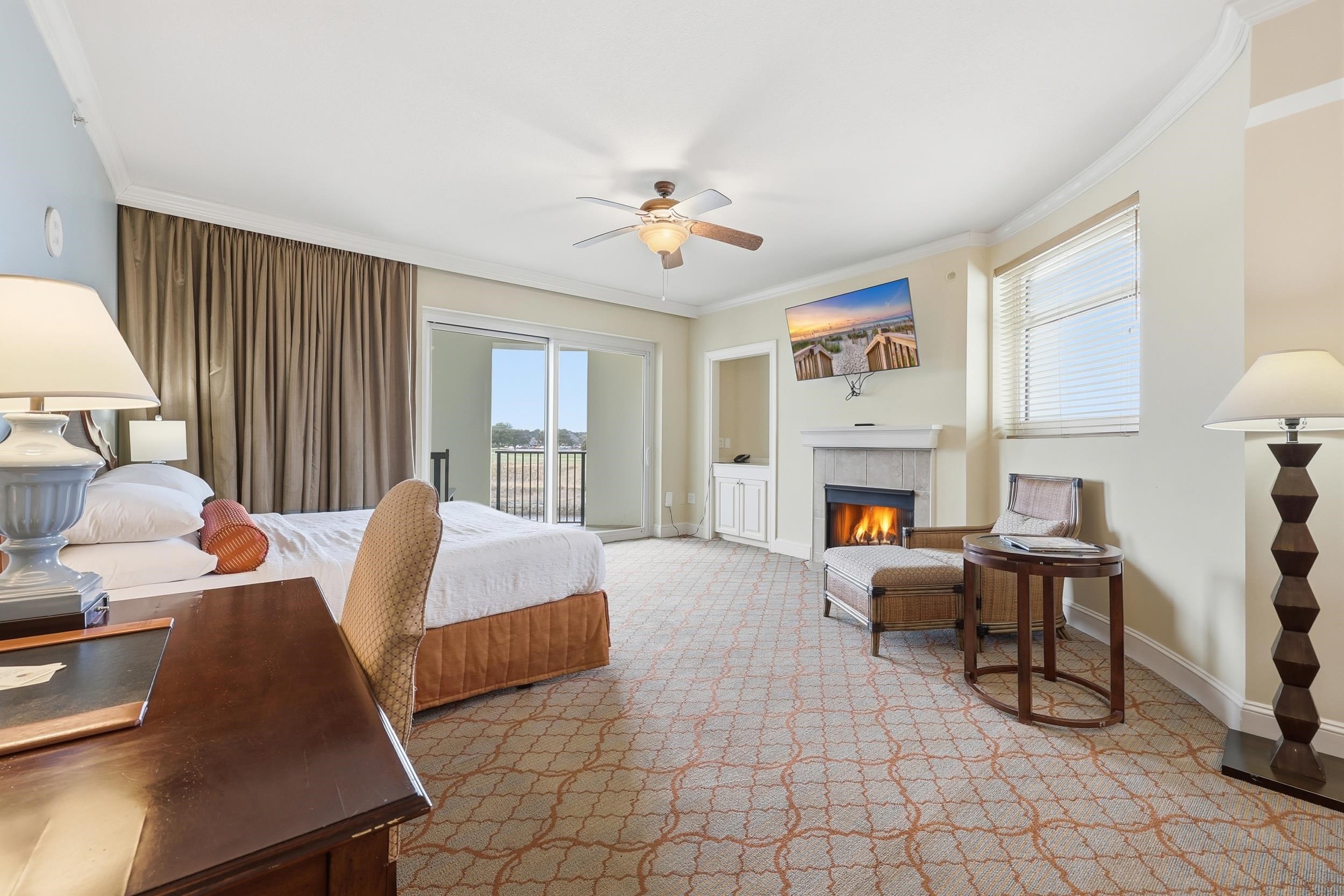 8121 Amalfi Pl. Unit: 4-404