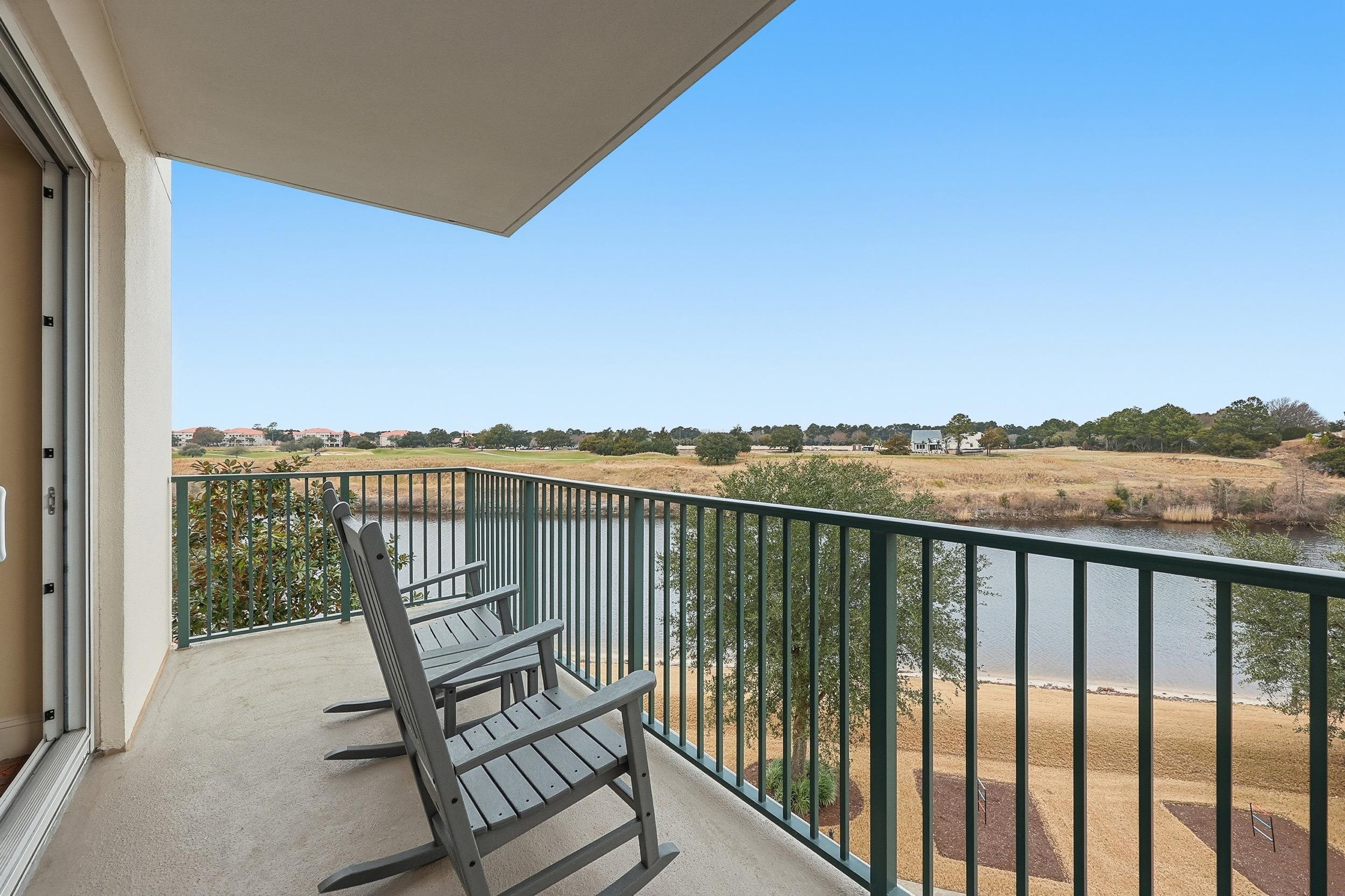8121 Amalfi Pl. Unit: 4-404