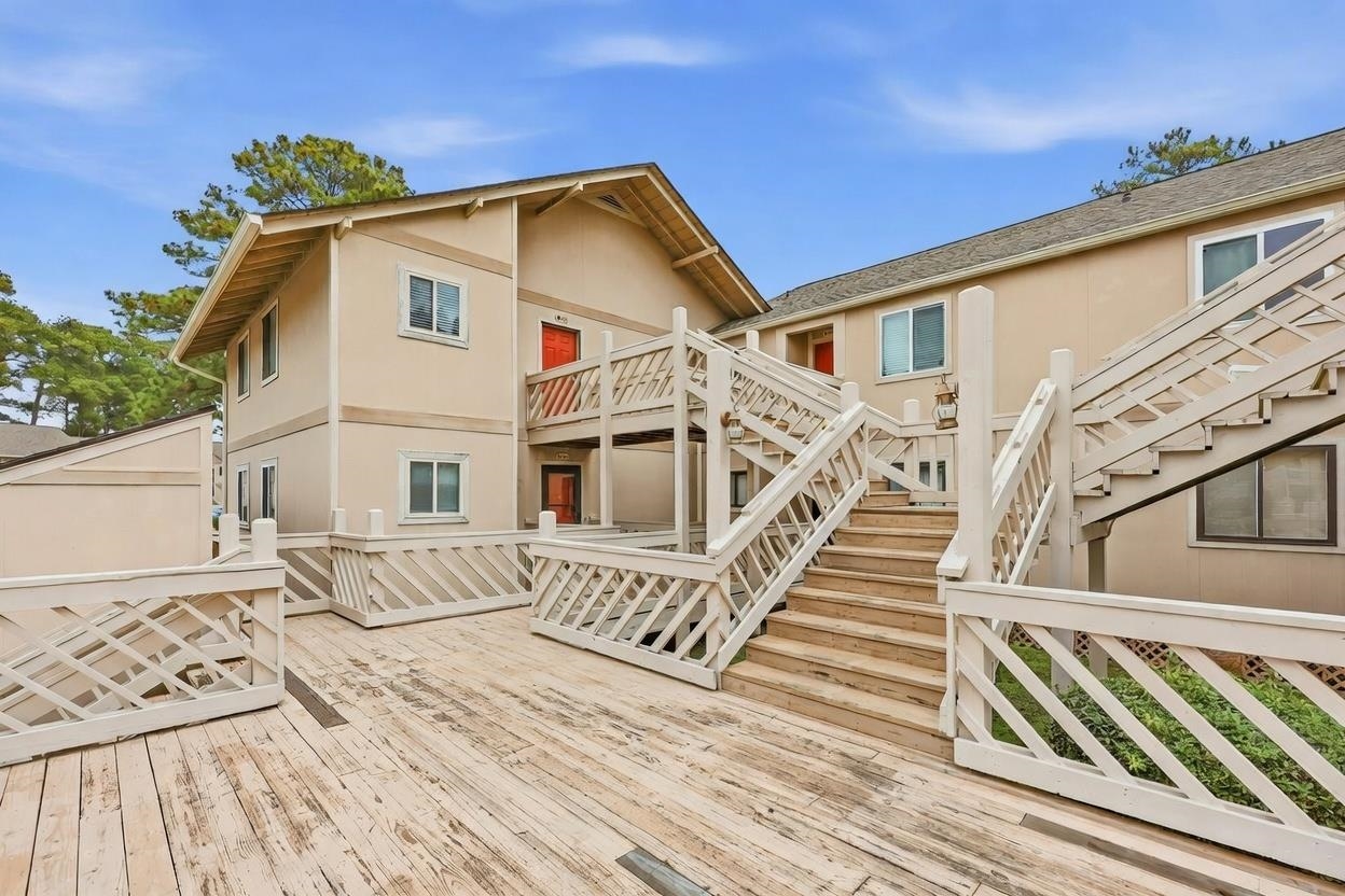 3015 Old Bryan Dr. Unit: 15-5
