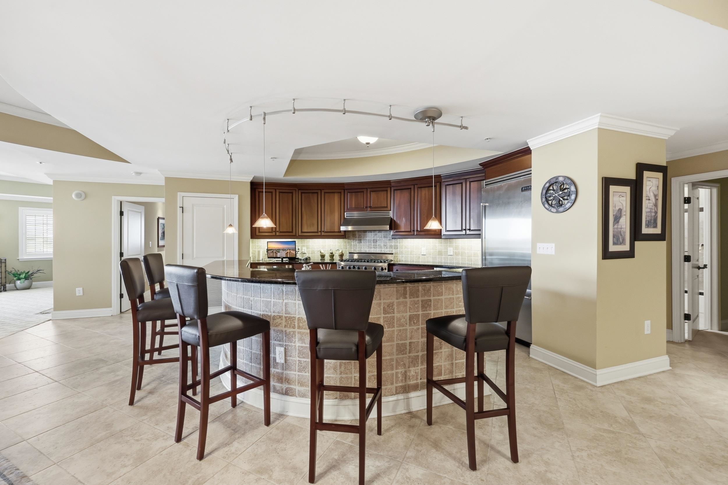 9547 Edgerton Dr. Unit: #606