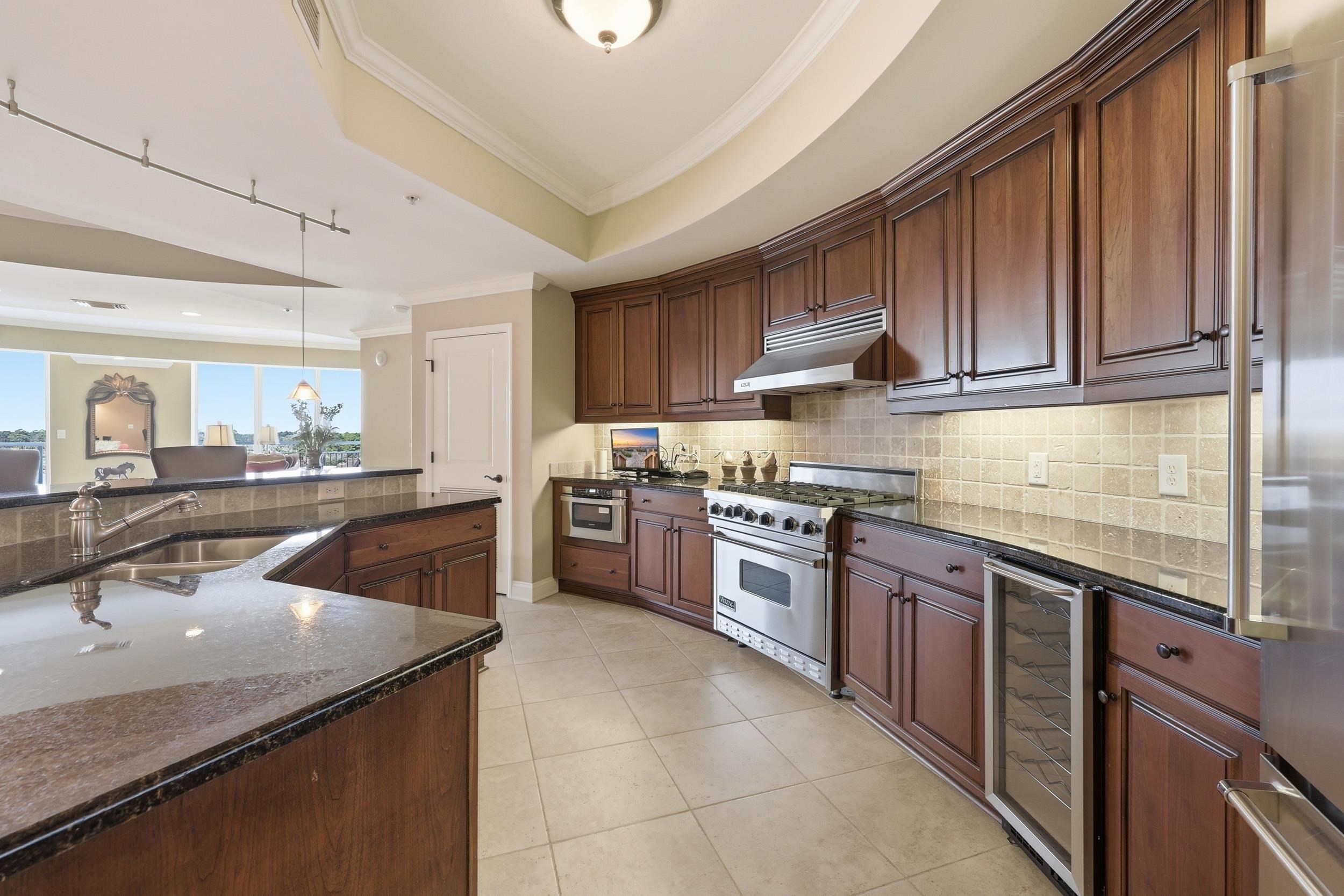 9547 Edgerton Dr. Unit: #606
